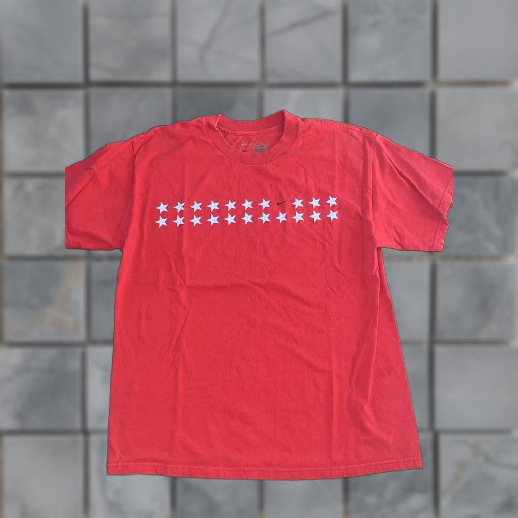 Nike Nike T-Shirt Stars and Check Red L Mens Regular Large Size US L / EU 52-54 / 3 - 1 Thumbnail