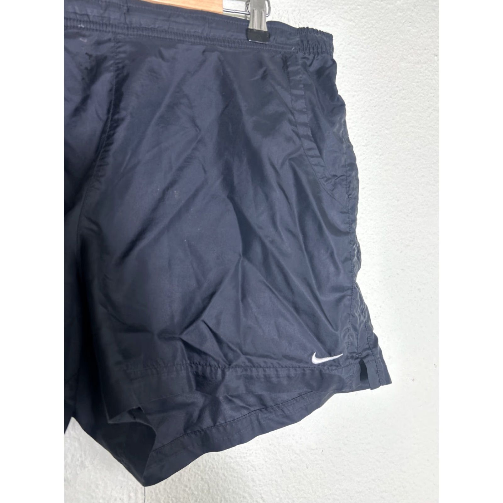 Nike VINTAGE Nike Womens Shorts L Black Running Polyester Drawstring 24x14 Athletic Womens Nike Size 36" / US 14 / IT 50 - 3 Thumbnail
