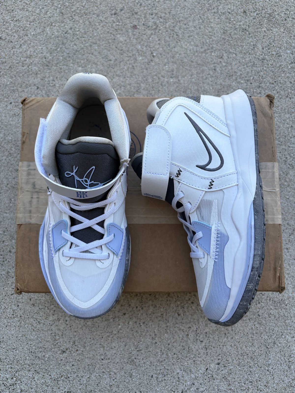 Nike 2022 Nike Kyrie Infinity “Smoke And Mirrors” (PS) Size 2.5Y Size US 4 / IT 34 - 6 Thumbnail