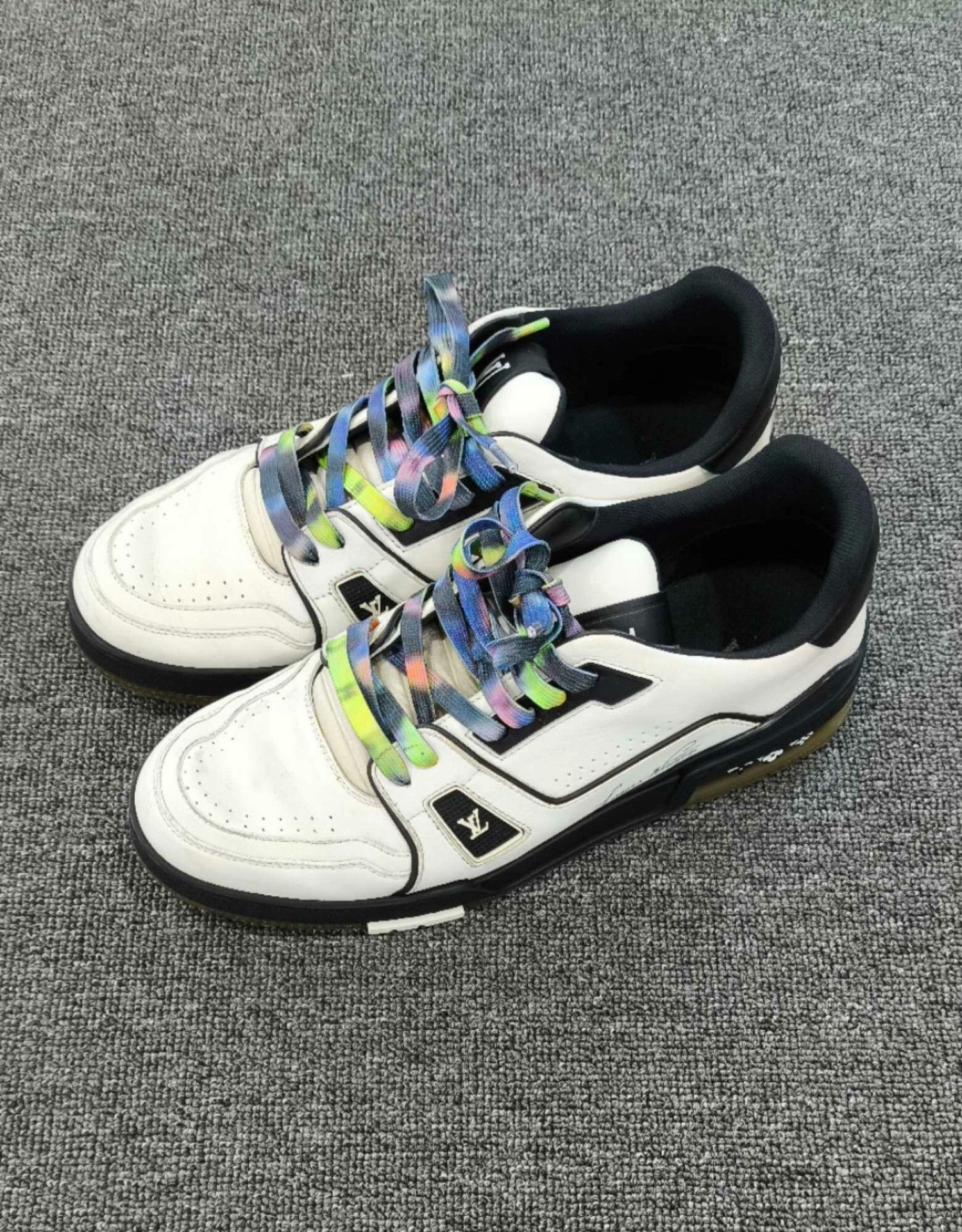 Louis Vuitton Louis Vuitton Training Black Lowtop Sneakers 9 Men Size US 9 / EU 42 - 1 Thumbnail