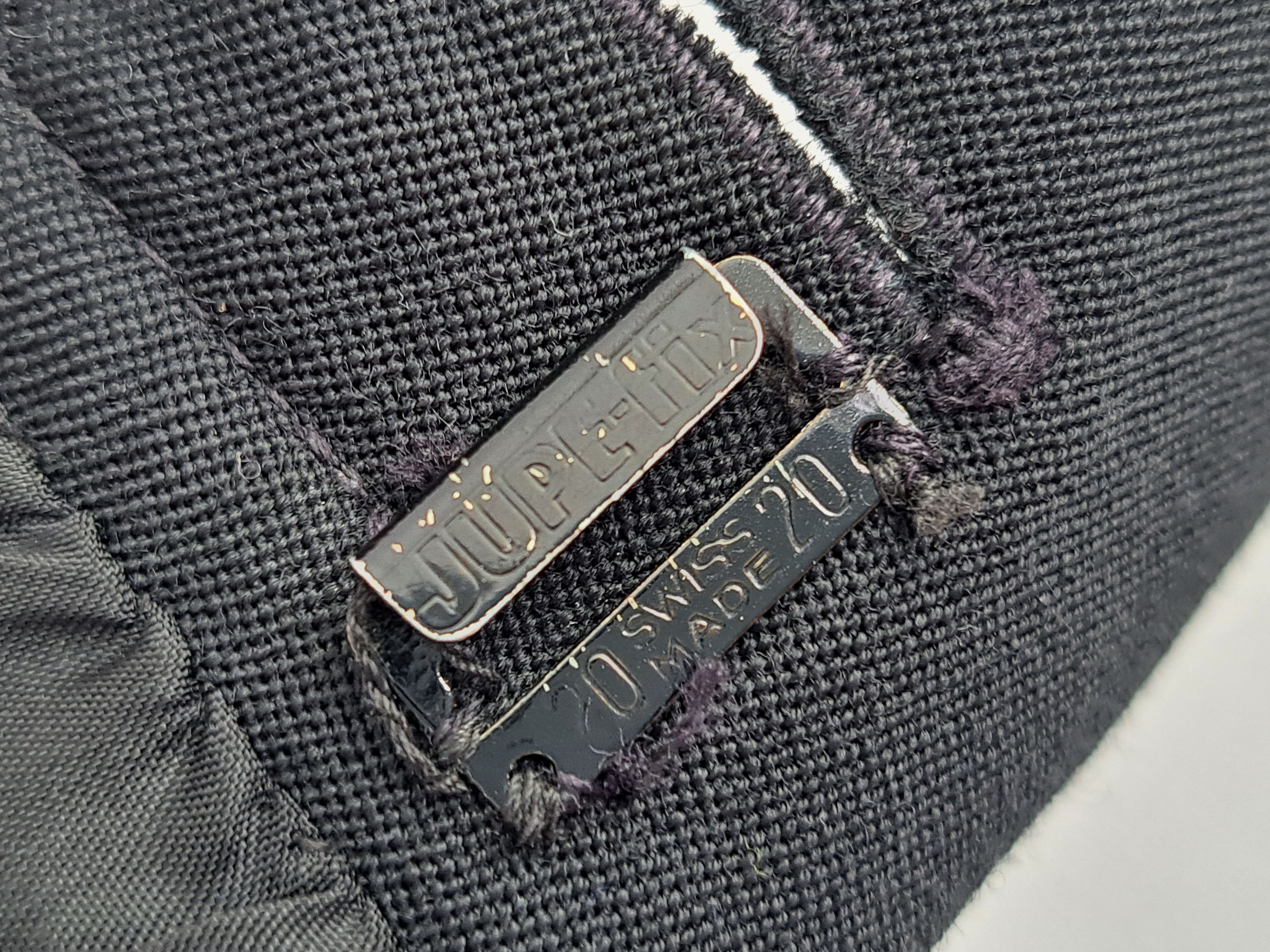 Yves Saint Laurent Yves Saint Laurent vintage black skirt. Size 42 Size 30" / US 8 / IT 44 - 7 Thumbnail