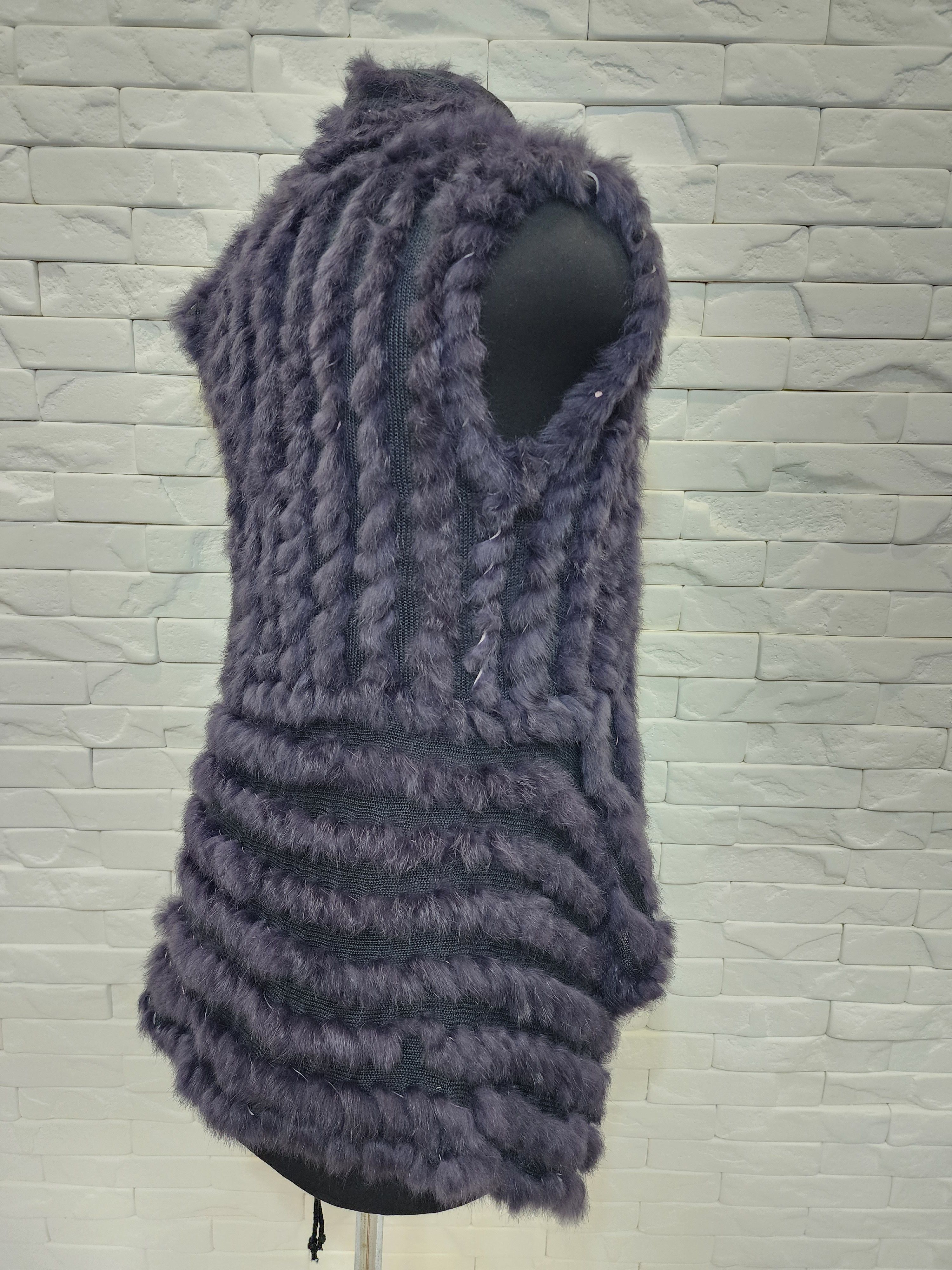 Uniqlo Women's fur vest. Size L / US 10 / IT 46 - 5 Thumbnail