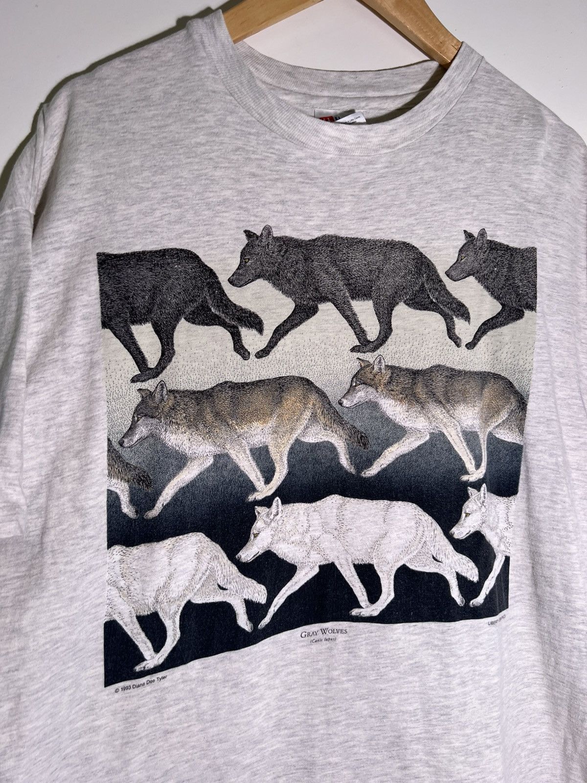 Vintage 90’s VTG Vintage Gray Wolves Diana Tyler Art Retro Tee Shirt Size US XL / EU 56 / 4 - 3 Thumbnail