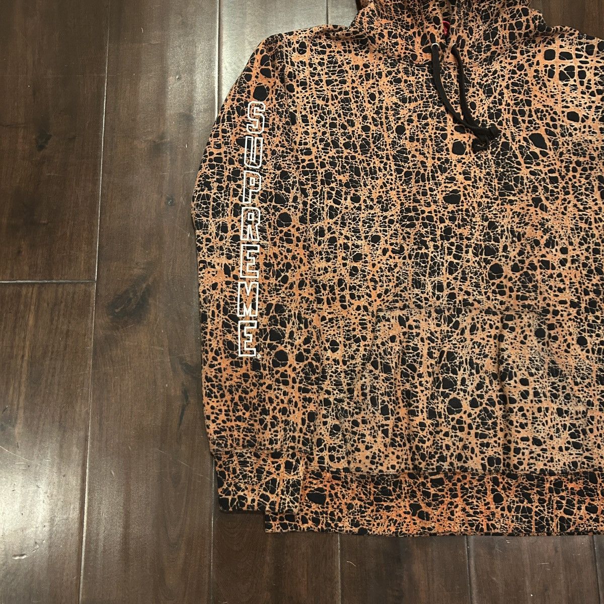 Supreme Supreme SS19 Orange Marble Hoodie Size M Size US M / EU 48-50 / 2 - 2 Thumbnail