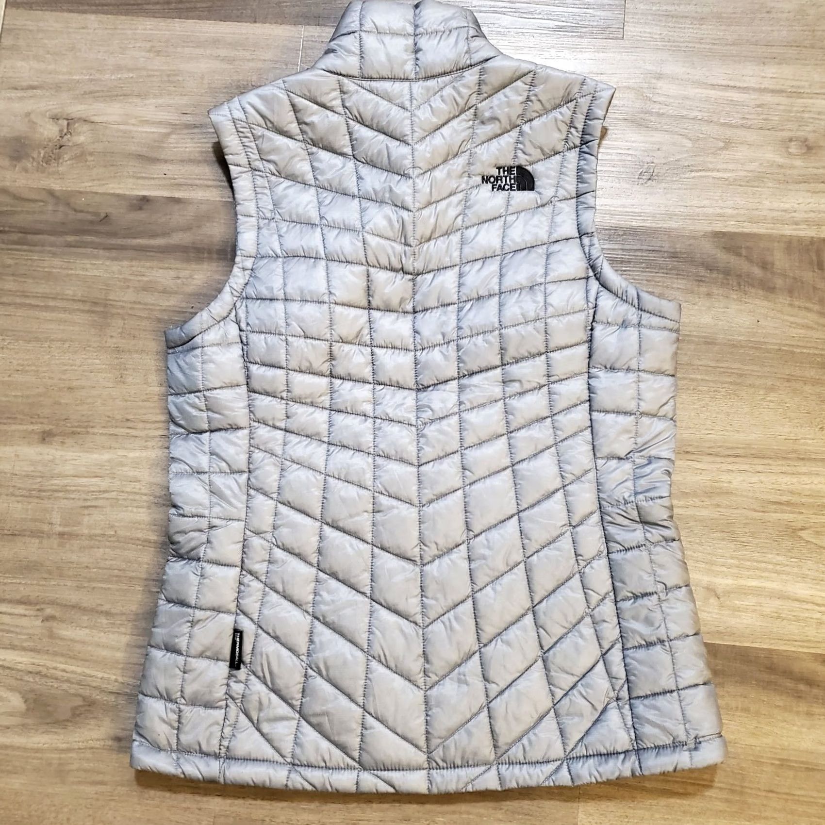 The North Face The North Face Womens Vest Zip Up Puffer Thermoball Eco Gray S SS Quilted Logo Nylon Vel Vel? Size S / US 4 / IT 40 - 2 Thumbnail