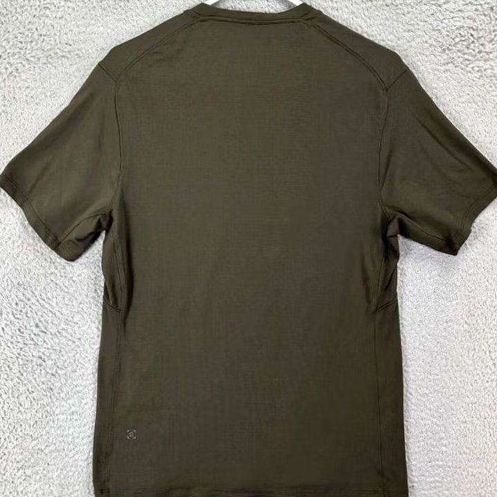 Lululemon Lululemon T-Shirt Mens Small Olive Green Logo Short Sleeve Crew Neck Athletic Lightweight Polyester Blend Running Gym Shirt Size US S / EU 44-46 / 1 - 2 Thumbnail