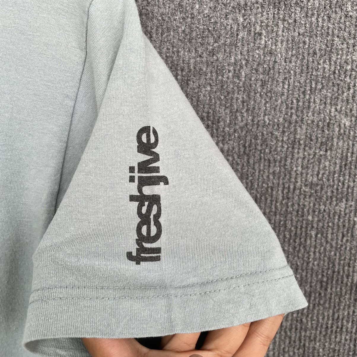 Freshjive × Vintage Vintage 2000s Freshjive OG Logo T Shirt Size US S / EU 44-46 / 1 - 3 Thumbnail