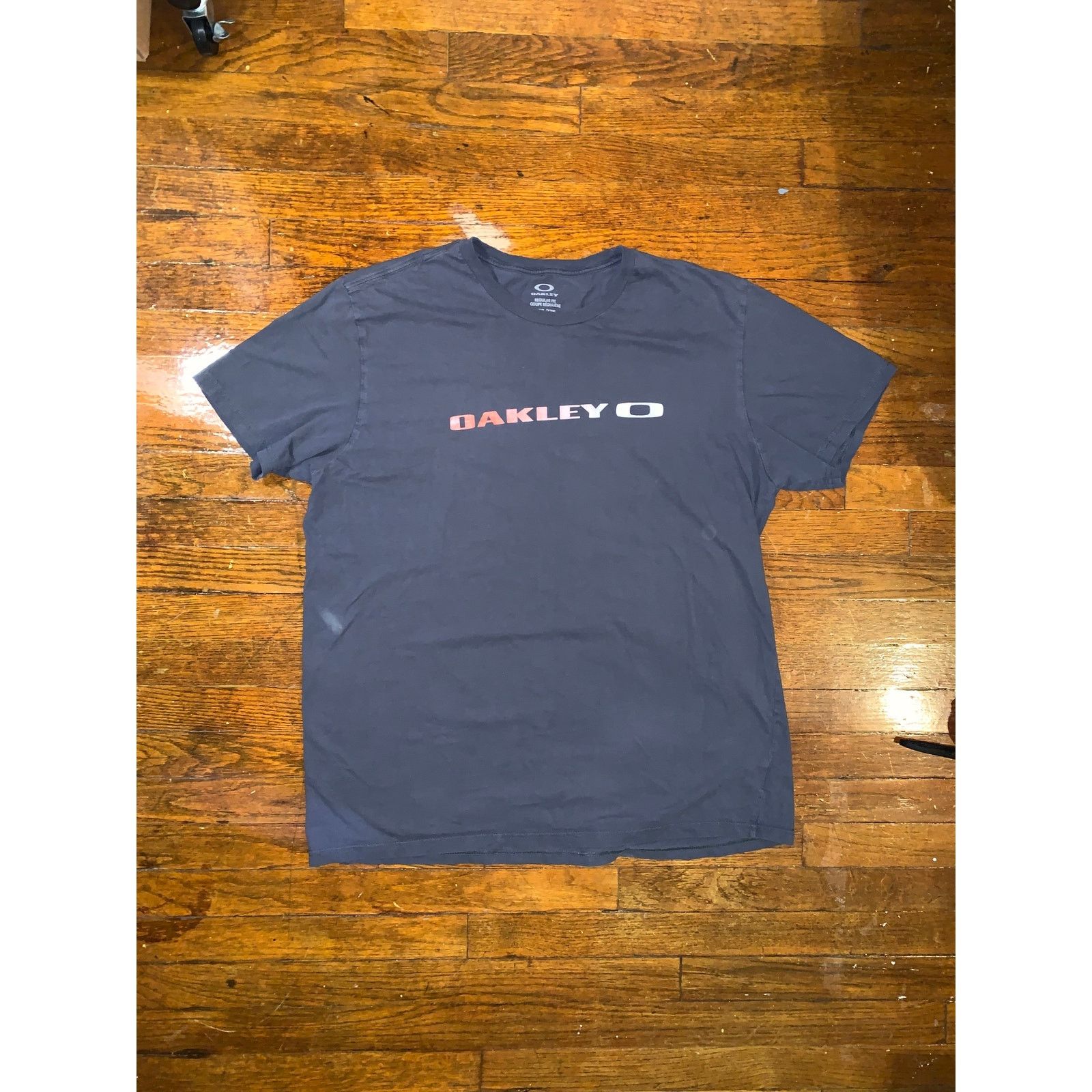 Oakley Oakley Graphic T Shirt XXL Charcoal Gray Logo Streetwear Tee Size US XXL / EU 58 / 5 - 1 Thumbnail