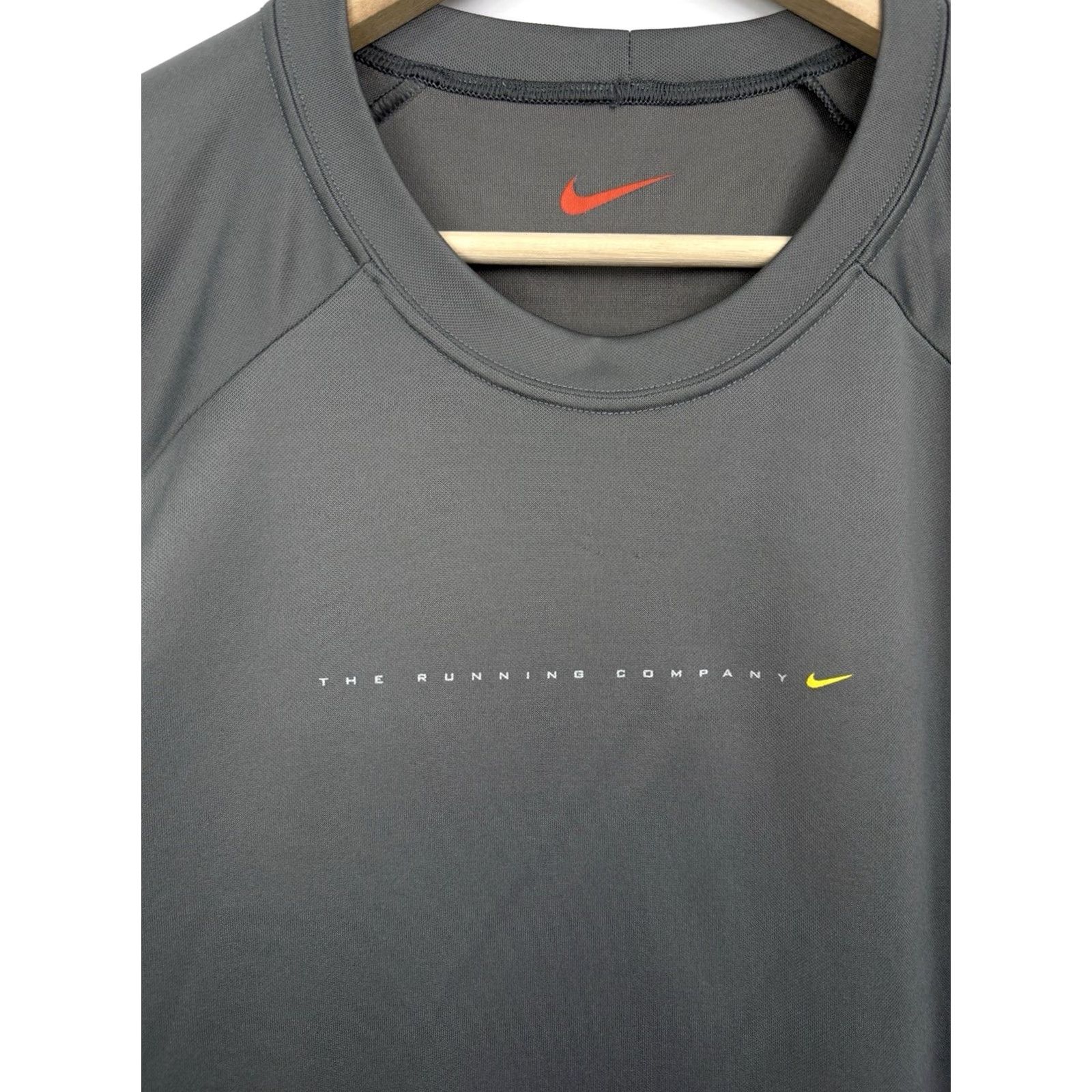 Nike VINTAGE Nike The Running Company Destination T-Shirt XL Mens Gray 90s Size US XL / EU 56 / 4 - 5 Thumbnail