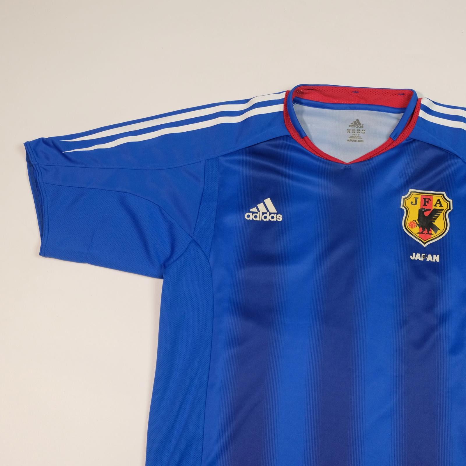 Adidas 2004/06 Japan Home Shirt (M) Size US M / EU 48-50 / 2 - 3 Thumbnail