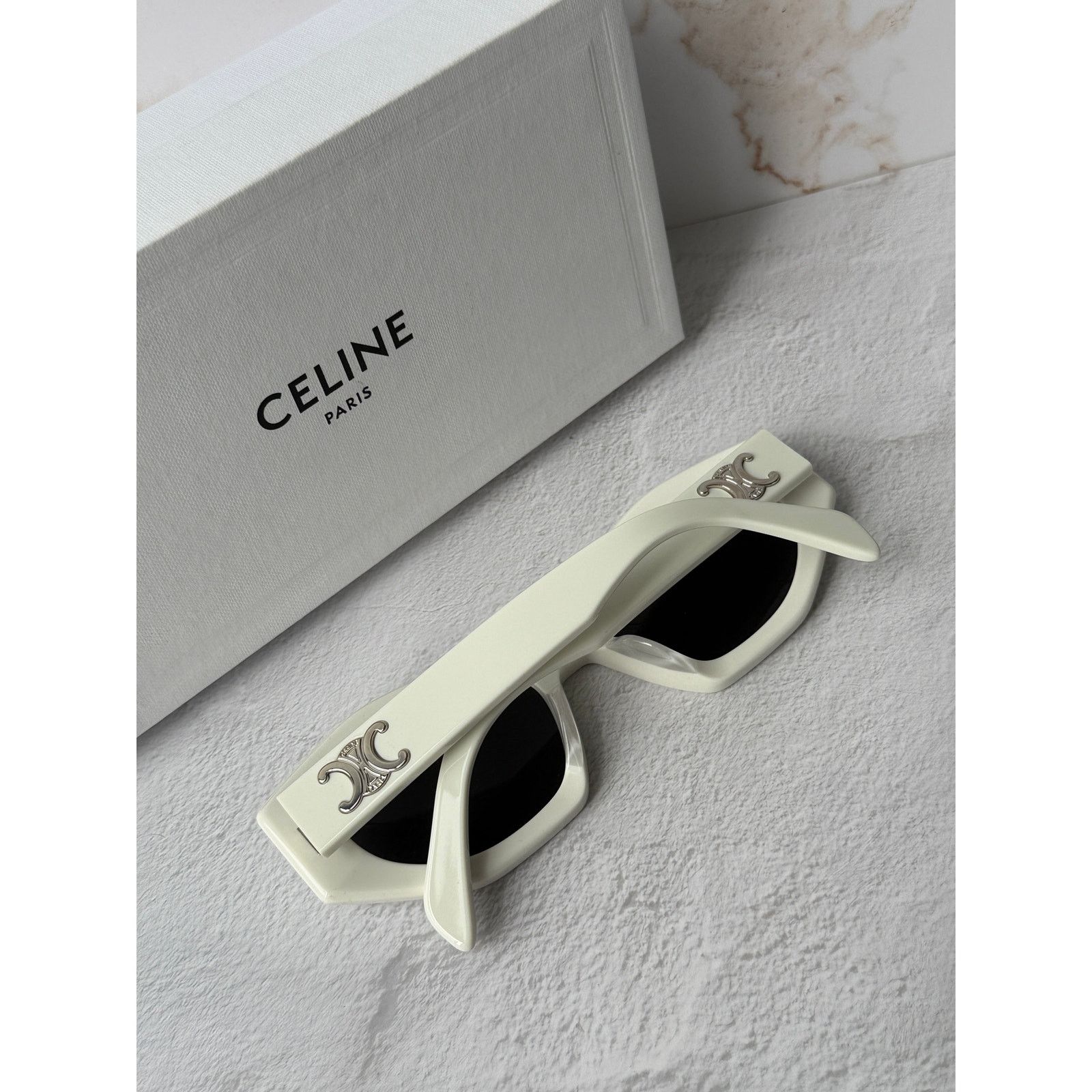 Celine NEW Celine CL40238U White Cat Eye Triomphe Sunglasses Size ONE SIZE - 2 Thumbnail