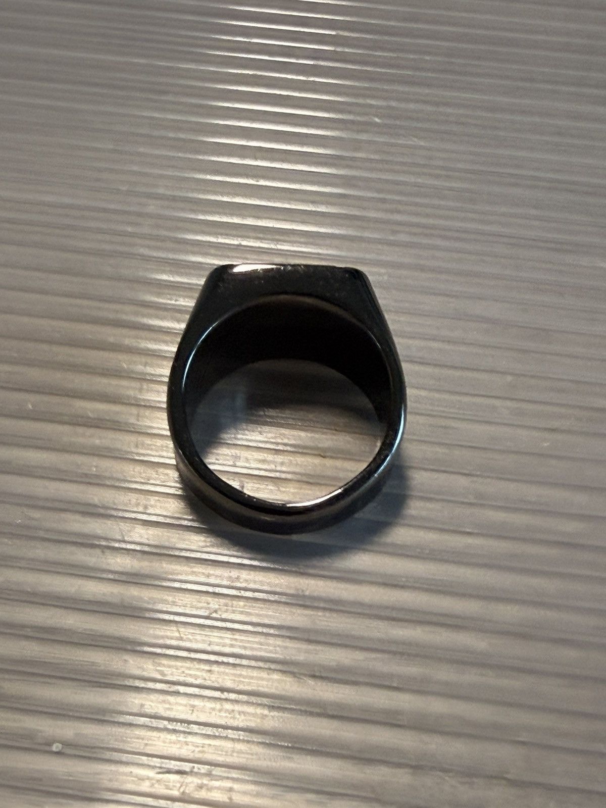 Louis Vuitton Louis Vuitton Monogram Signet Ring Size ONE SIZE - 6 Thumbnail