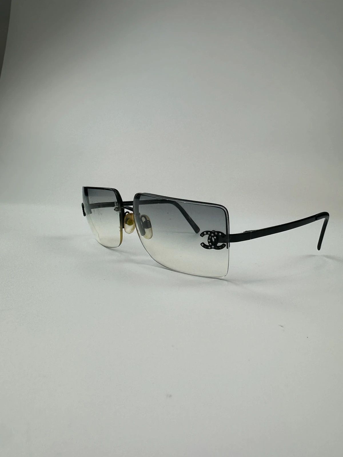 Chanel Chanel Black & White Square Frame Sunglasses Rimless Strass Size ONE SIZE - 3 Thumbnail