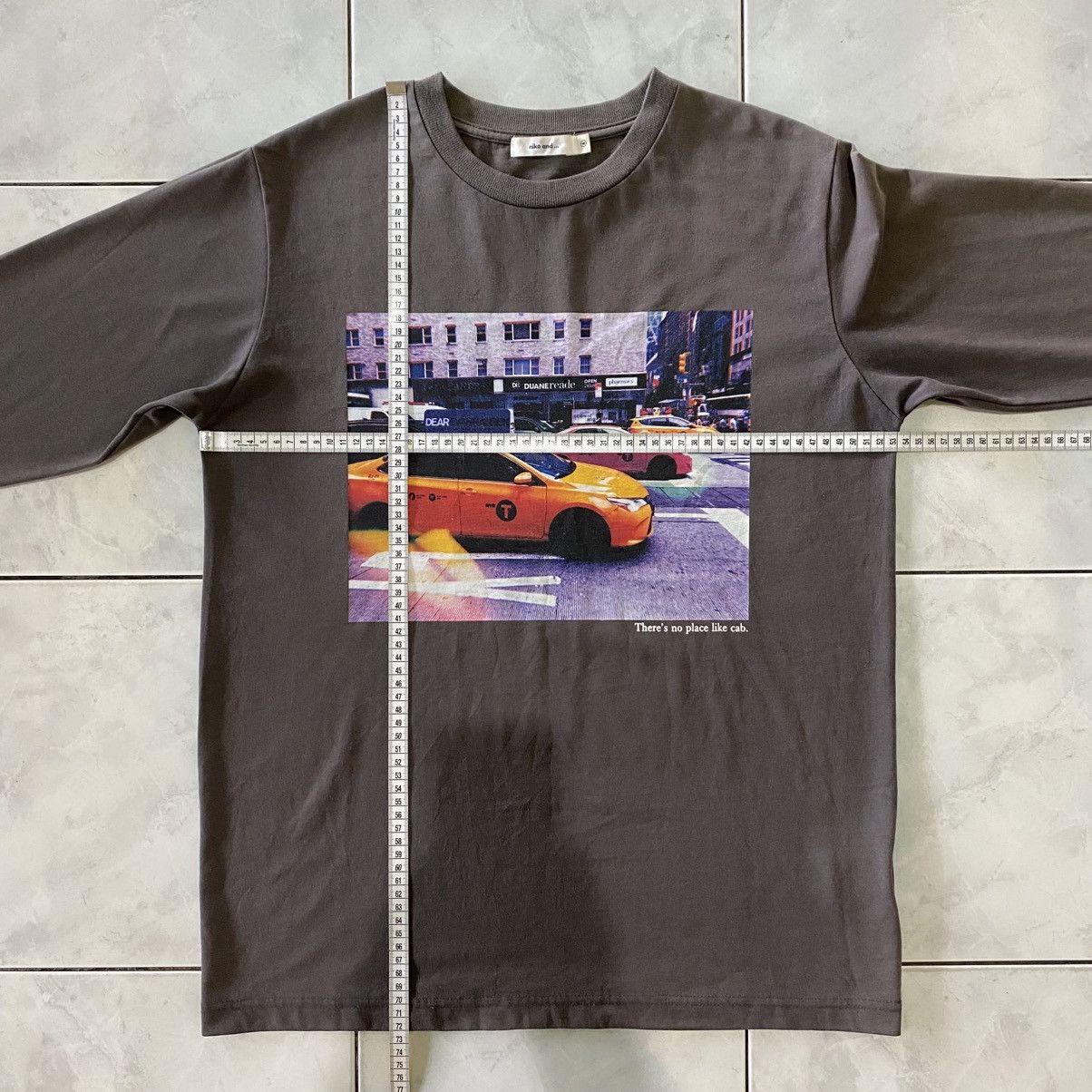 Japanese Brand Niko and … NYC Yellow Taxi Cab Street Graphic Longsleeve Size US L / EU 52-54 / 3 - 19 Thumbnail