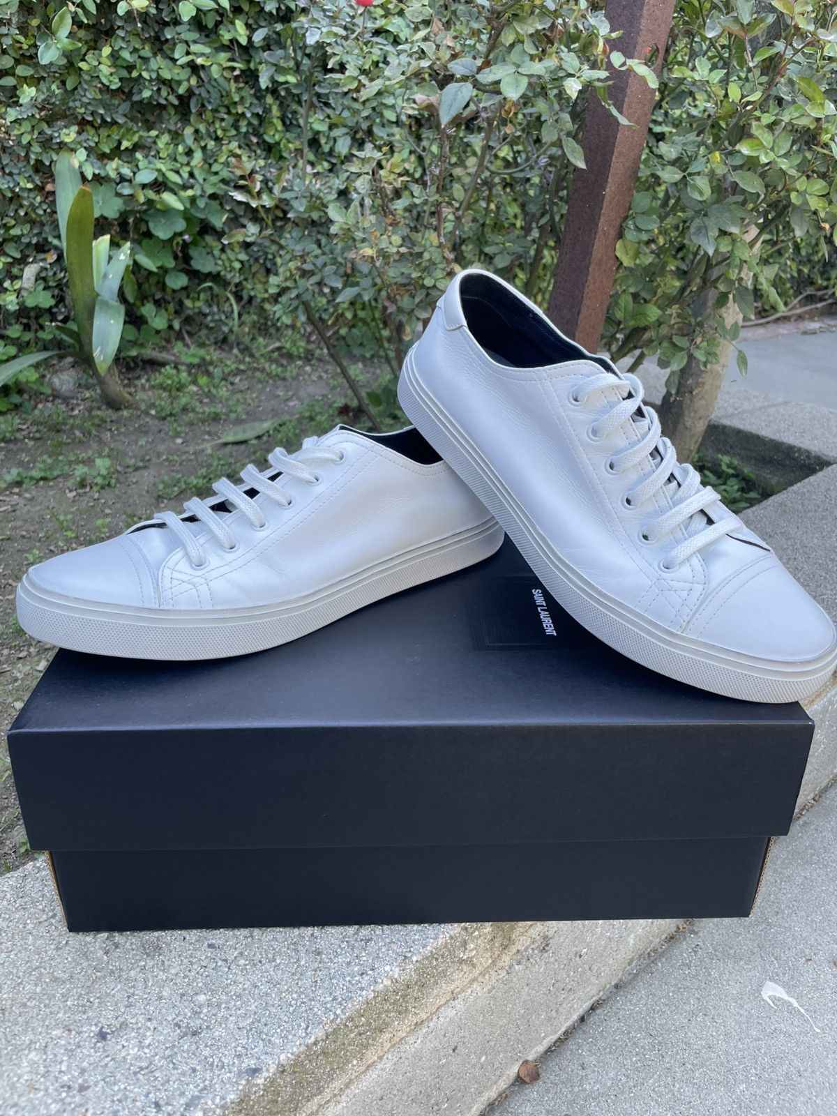 Saint Laurent Paris Saint Laurent Paris Bedford Low Top Leather Sneakers White Size US 8 / EU 41 - 2 Thumbnail