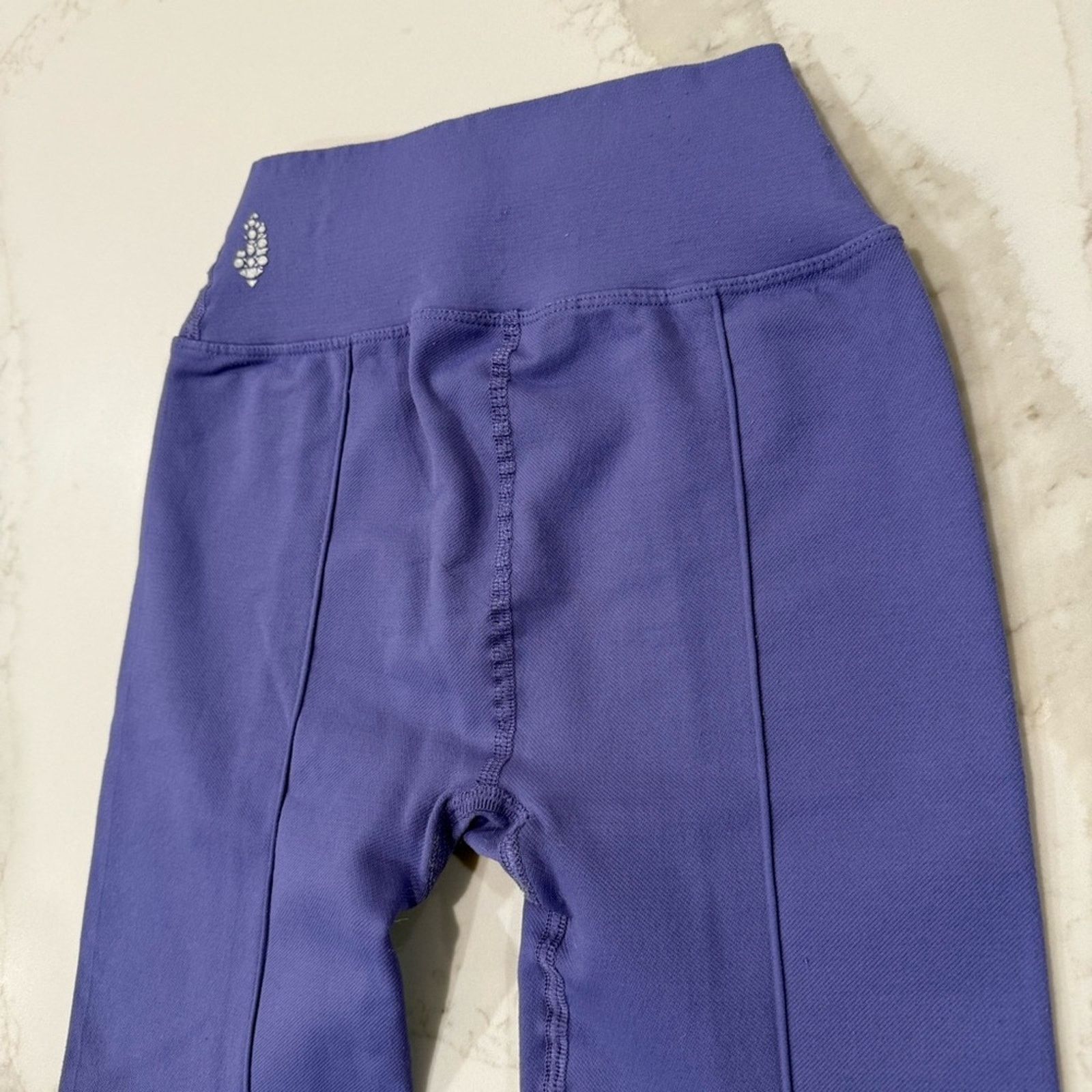 Free People Free People Movement Split Front Flare Leggings Women’s XXS Size 24" / US 00 / IT 34 - 6 Thumbnail