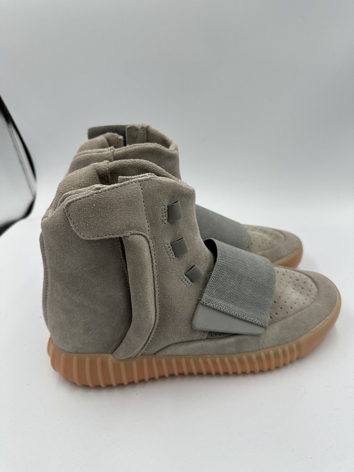 Yeezy Yeezy Boost 750 Glow in the Dark Size US 7 / EU 40 - 3 Thumbnail