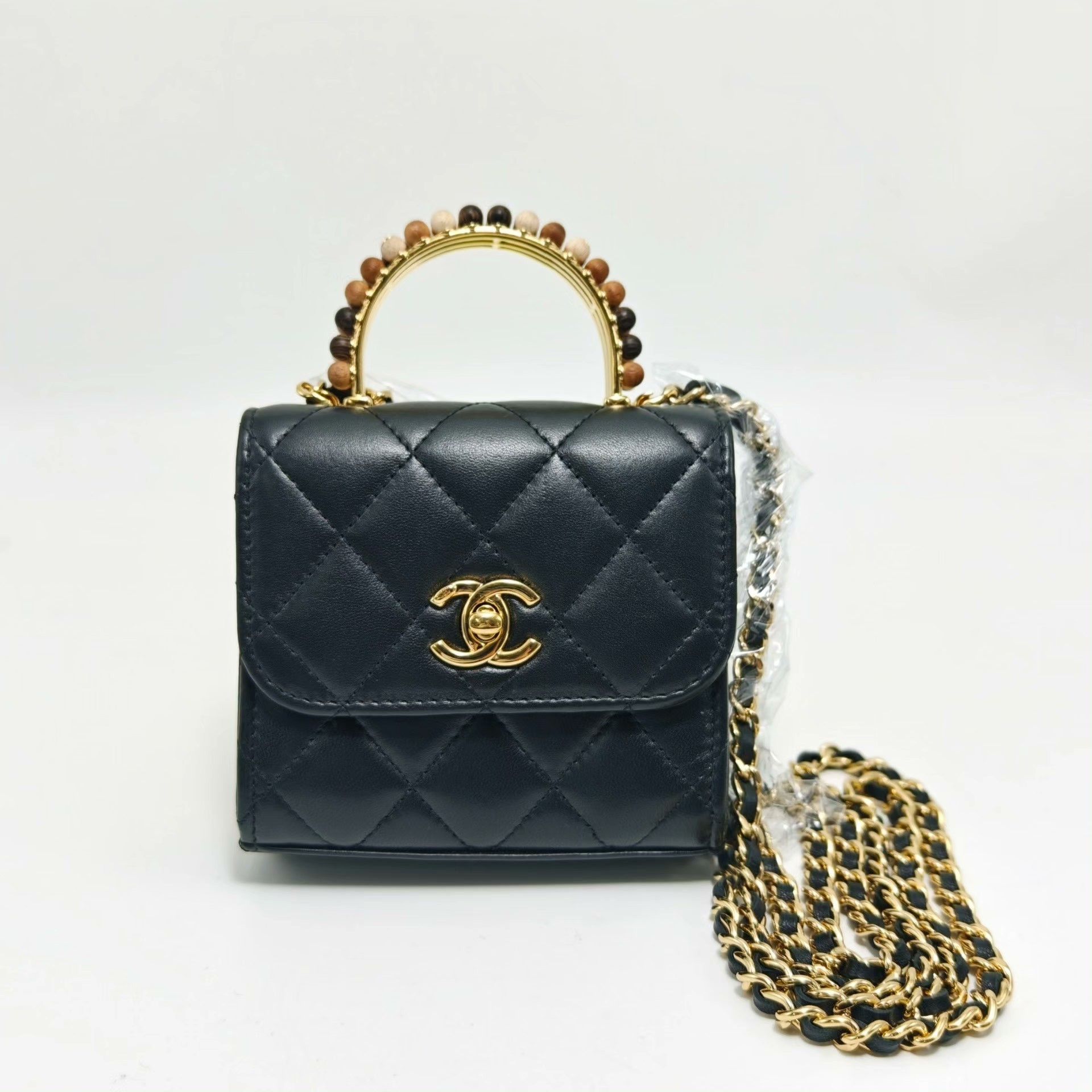 Chanel Pre-loved Bag Very good condition Size ONE SIZE - 1 Thumbnail