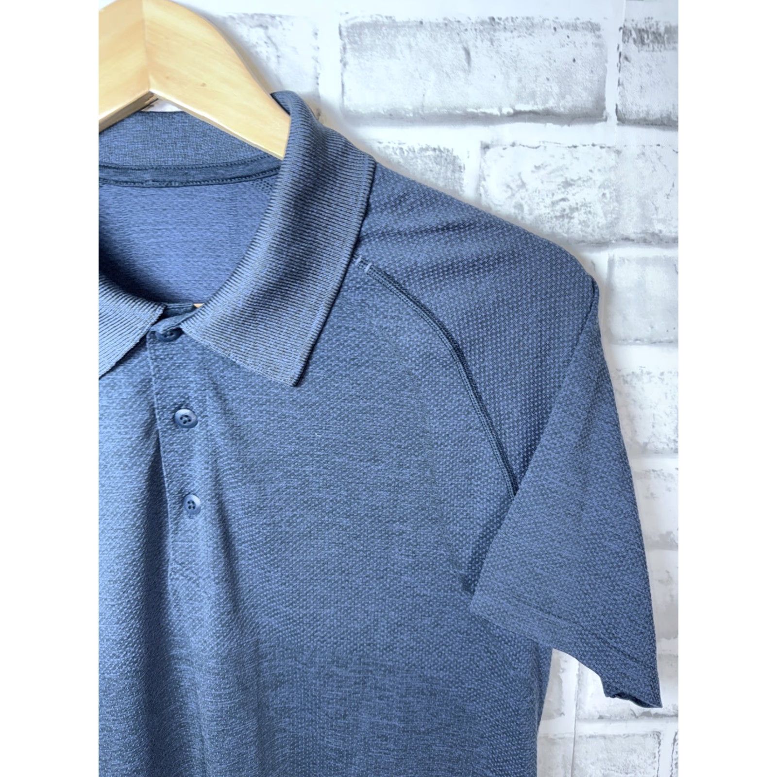 Lululemon Lululemon Polo Shirt Mens Medium Blue Short Sleeve Athletic Golf Casual Business Size US M / EU 48-50 / 2 - 2 Thumbnail