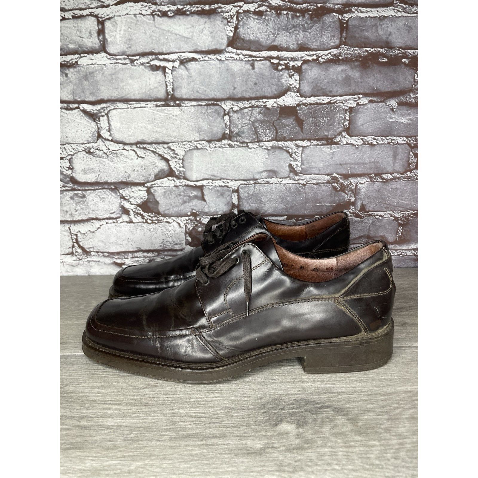 Johnston & Murphy Johnston & Murphy J&M Handcrafted Italy Brown Square Oxfords Size US 9.5 / EU 42-43 - 22 Thumbnail