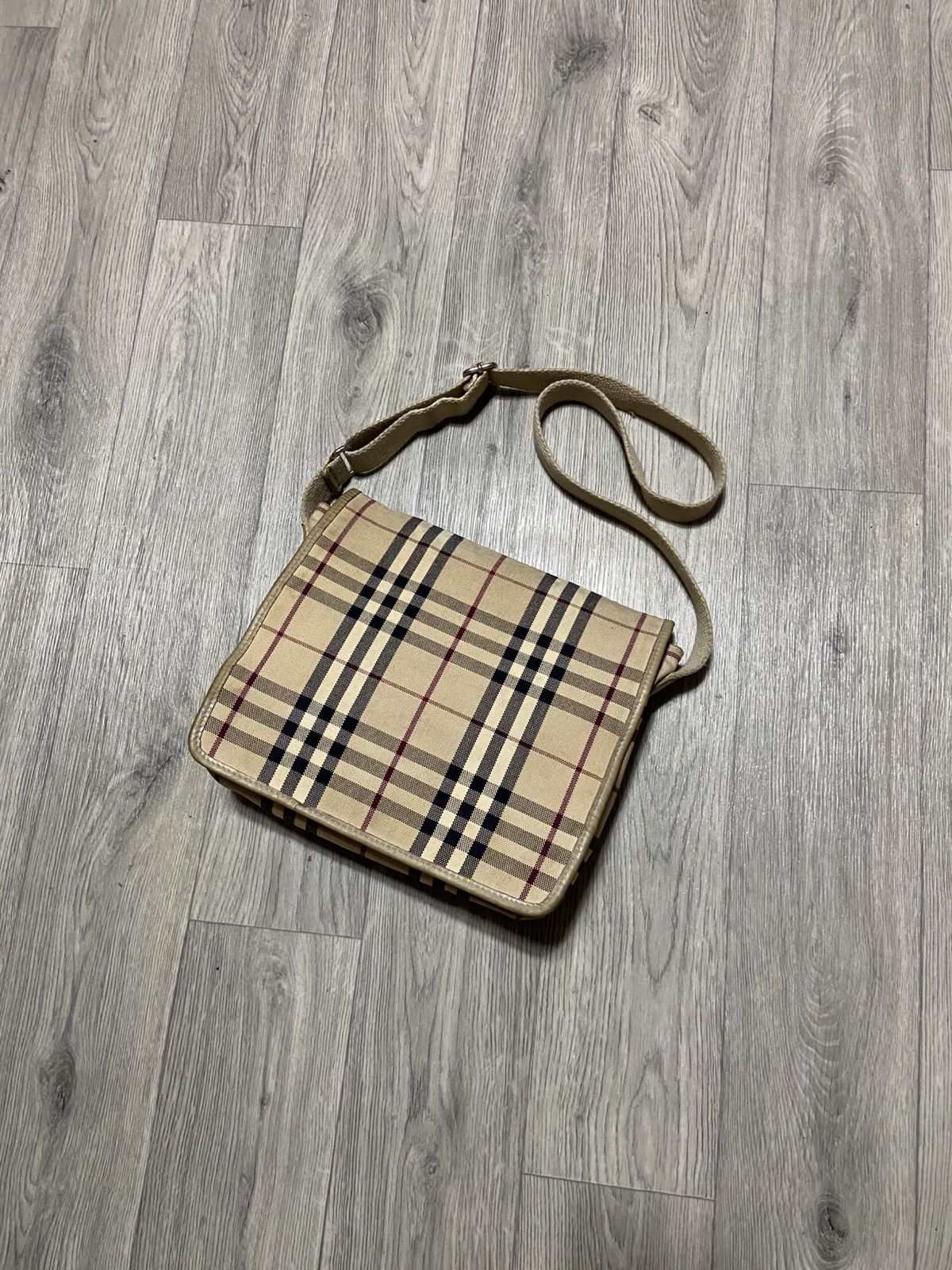 Burberry Vintage Burberry London Nova Check Crossbody Bag Size ONE SIZE - 2 Thumbnail