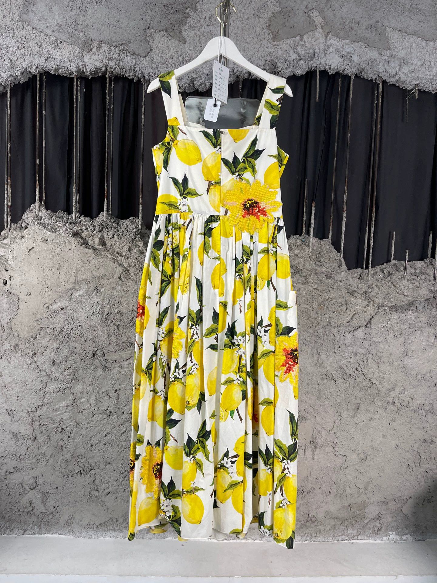 Dolce & Gabbana DOLCE&GABBANA DG Sleeveless Dress Women's Size 3 Size XS / US 0-2 / IT 36-38 - 2 Thumbnail