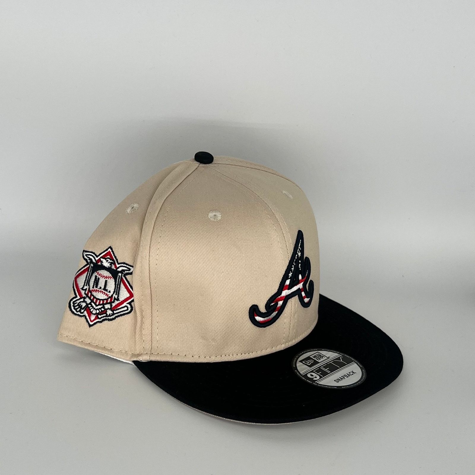 New Era Khaki Black Atlanta Braves N.L Side Patch New Era MLB 9Fifty Size ONE SIZE - 1 Thumbnail