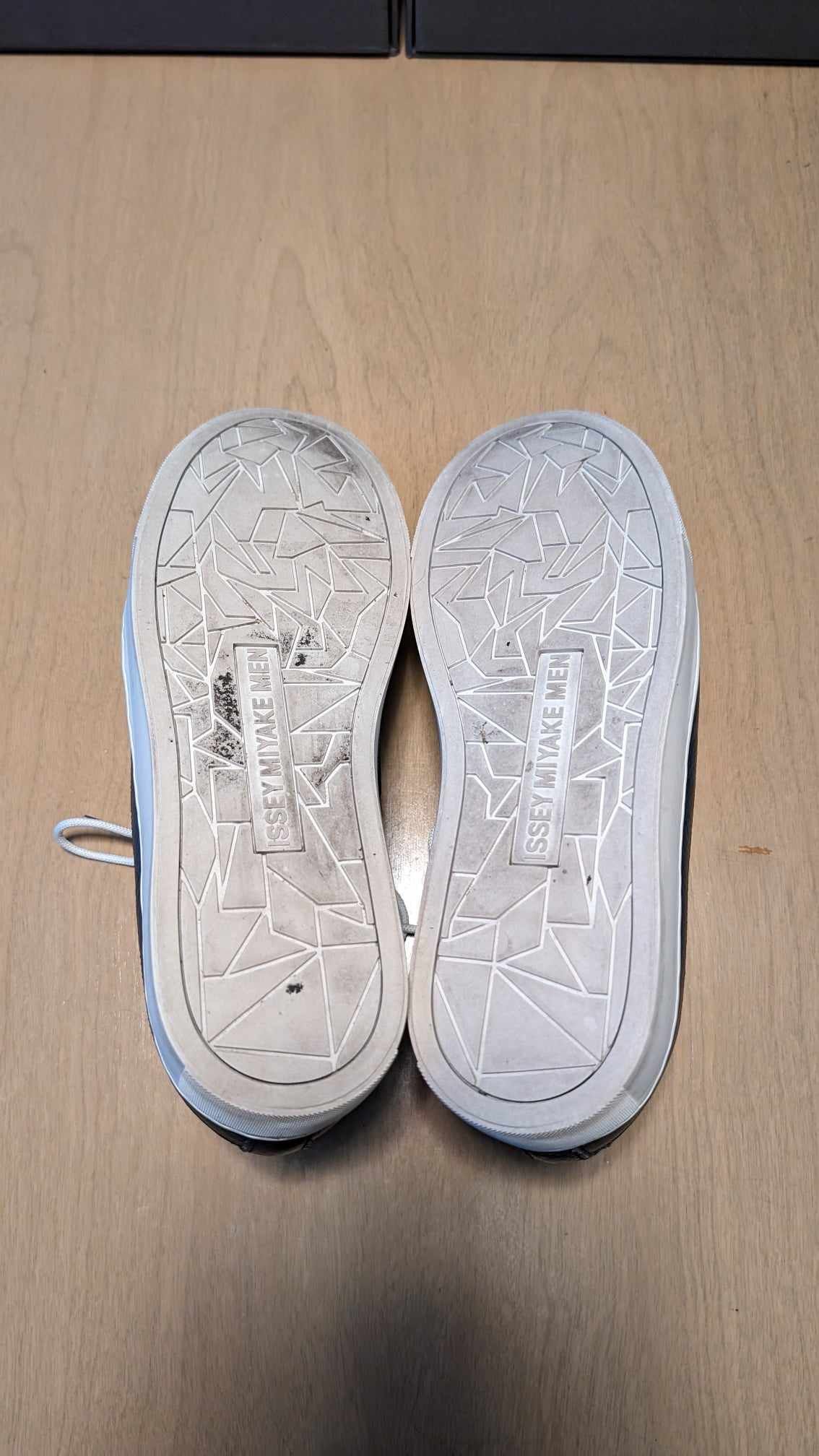 Issey Miyake Issey Miyake Blue metallic sneaker Size US 9 / EU 42 - 8 Thumbnail
