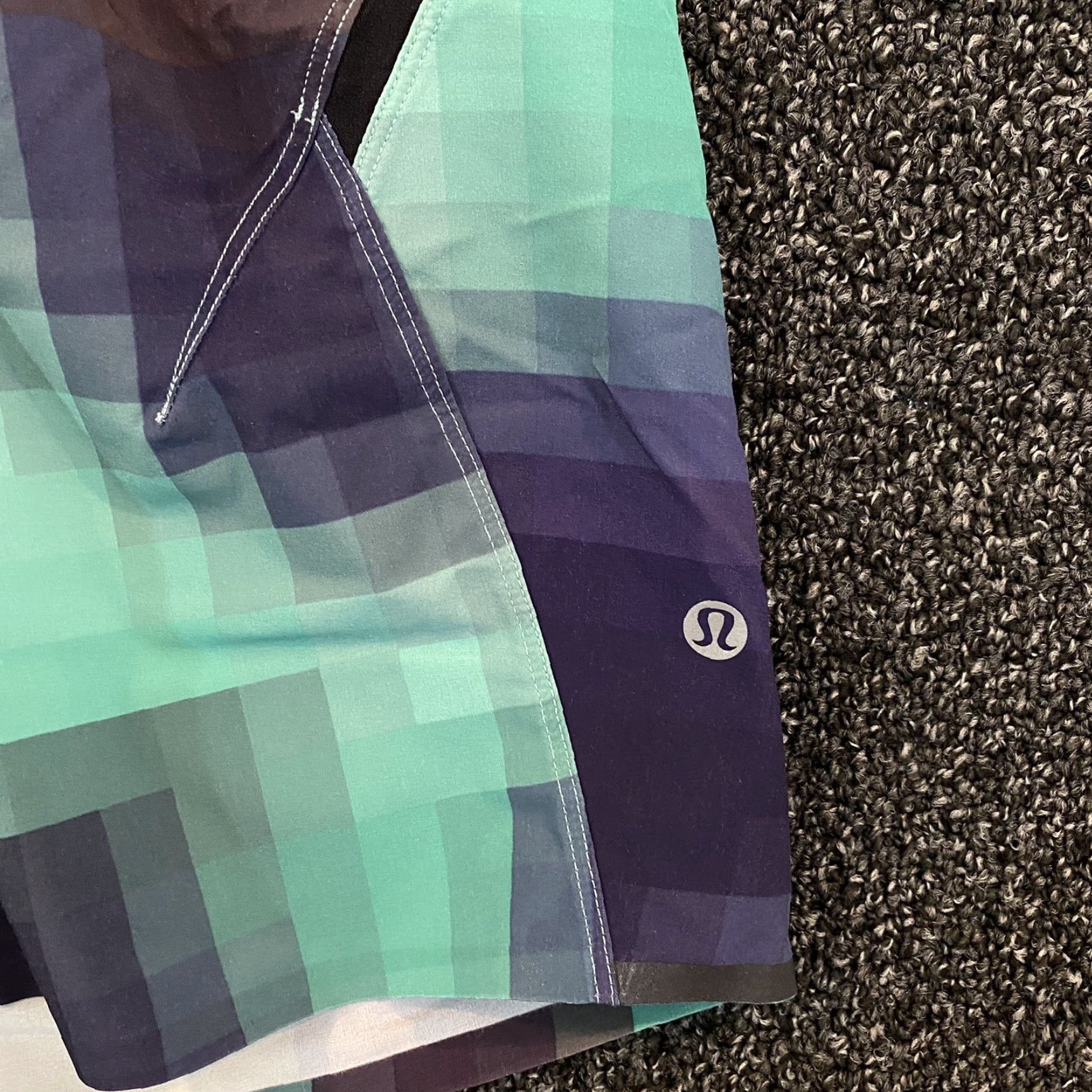Lululemon Lululemon Pace Breaker Shorts Mens Medium 7” Inseam Multicolor Geometric Workout Size US 31 - 4 Thumbnail
