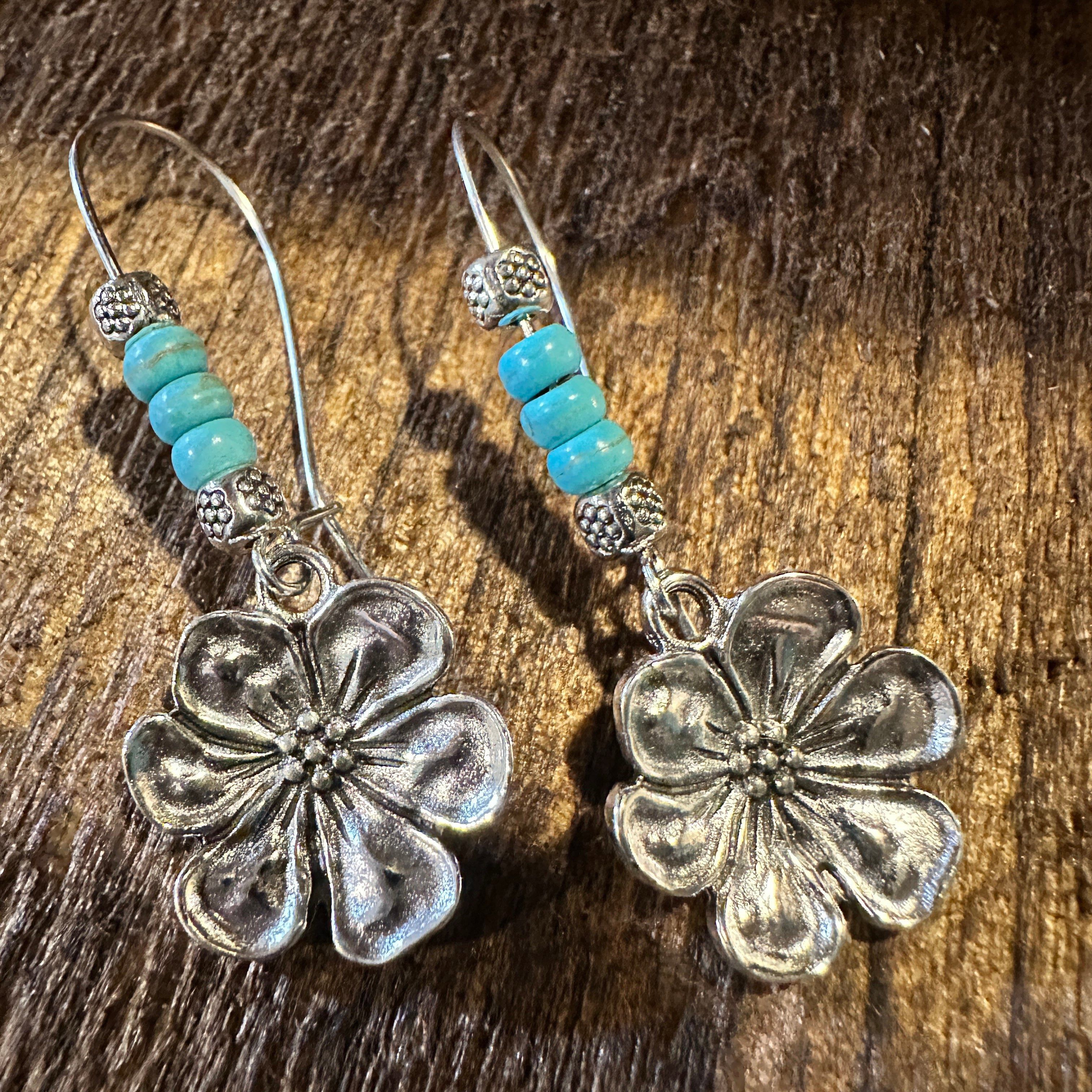 Other Boho Hippie Vintage Cowgirl Floral Turquoise Wire Drop Earri Size ONE SIZE - 5 Thumbnail