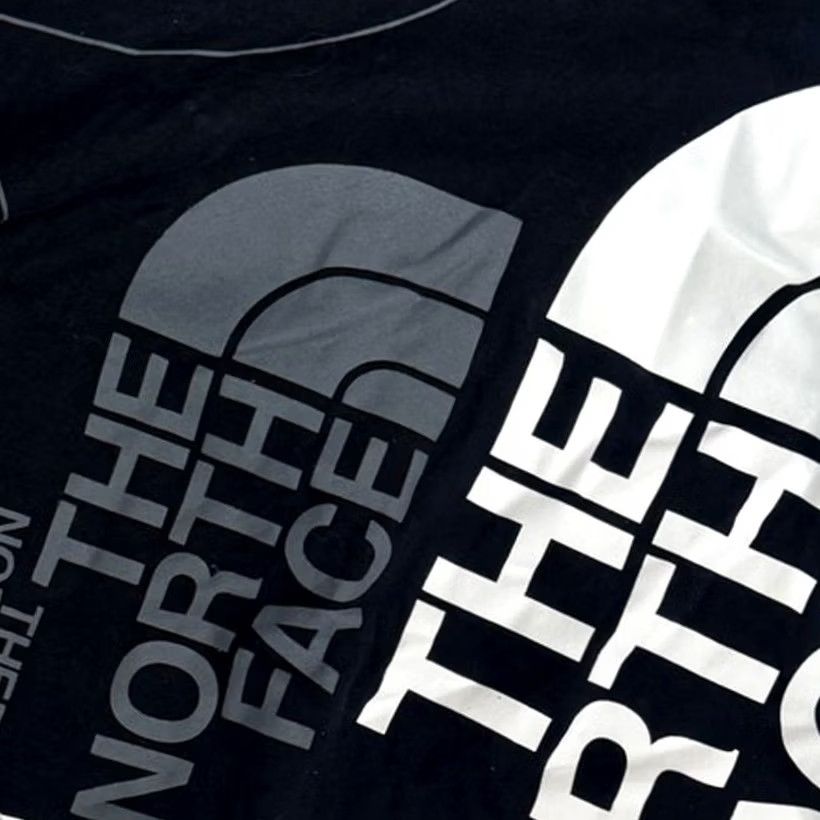The North Face The North Face Graphic T-Shirt Women XS Black Size XS / US 0-2 / IT 36-38 - 3 Thumbnail
