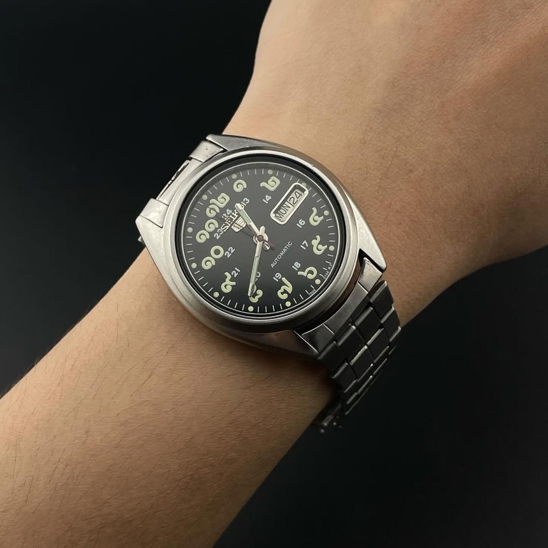 Seiko 1990’s VTG SEIKO 5 AUTOMATIC ( Japan ) Size 38 - 5 Thumbnail