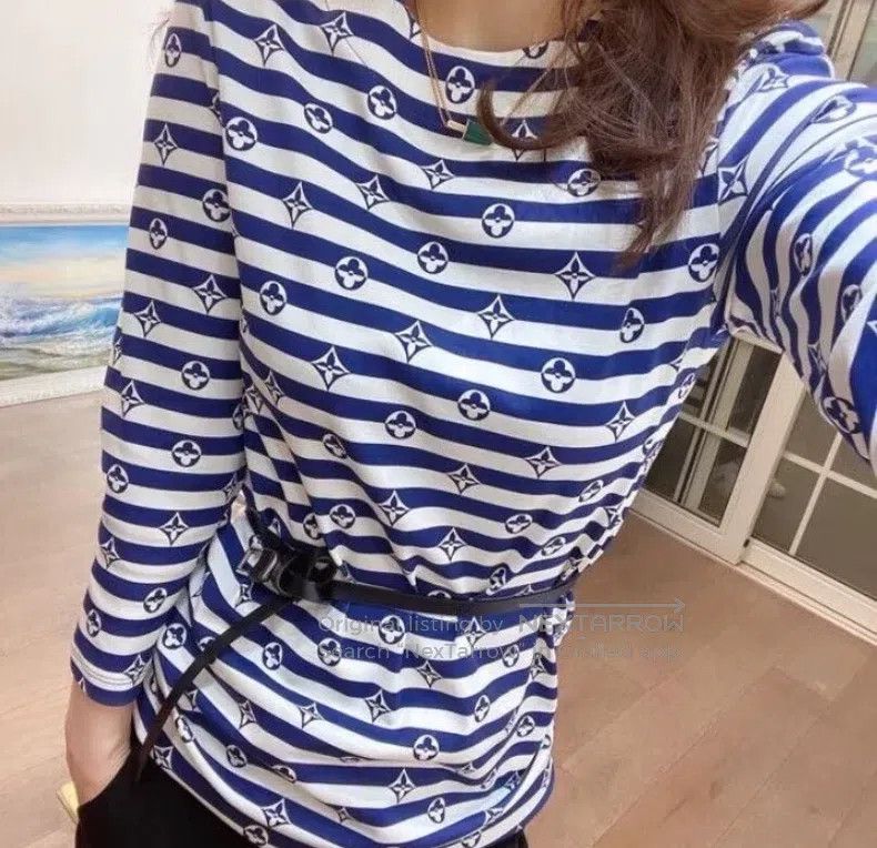 Louis Vuitton Louis Vuitton Color-block striped logo printed cotton crew Size US M / EU 48-50 / 2 - 9 Thumbnail
