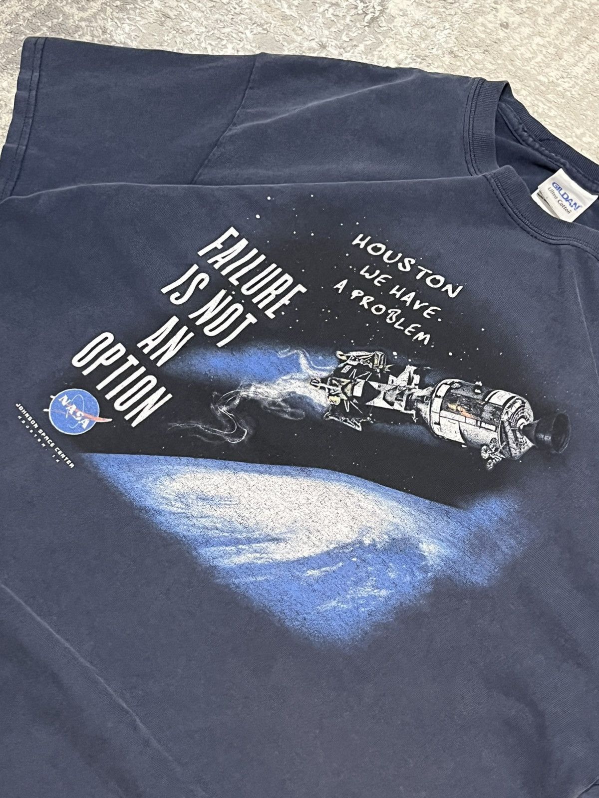 Gildan Vintage NASA HOUSTON WE HAVE A PROBLEM interstellar T-shirt Size US L / EU 52-54 / 3 - 3 Thumbnail