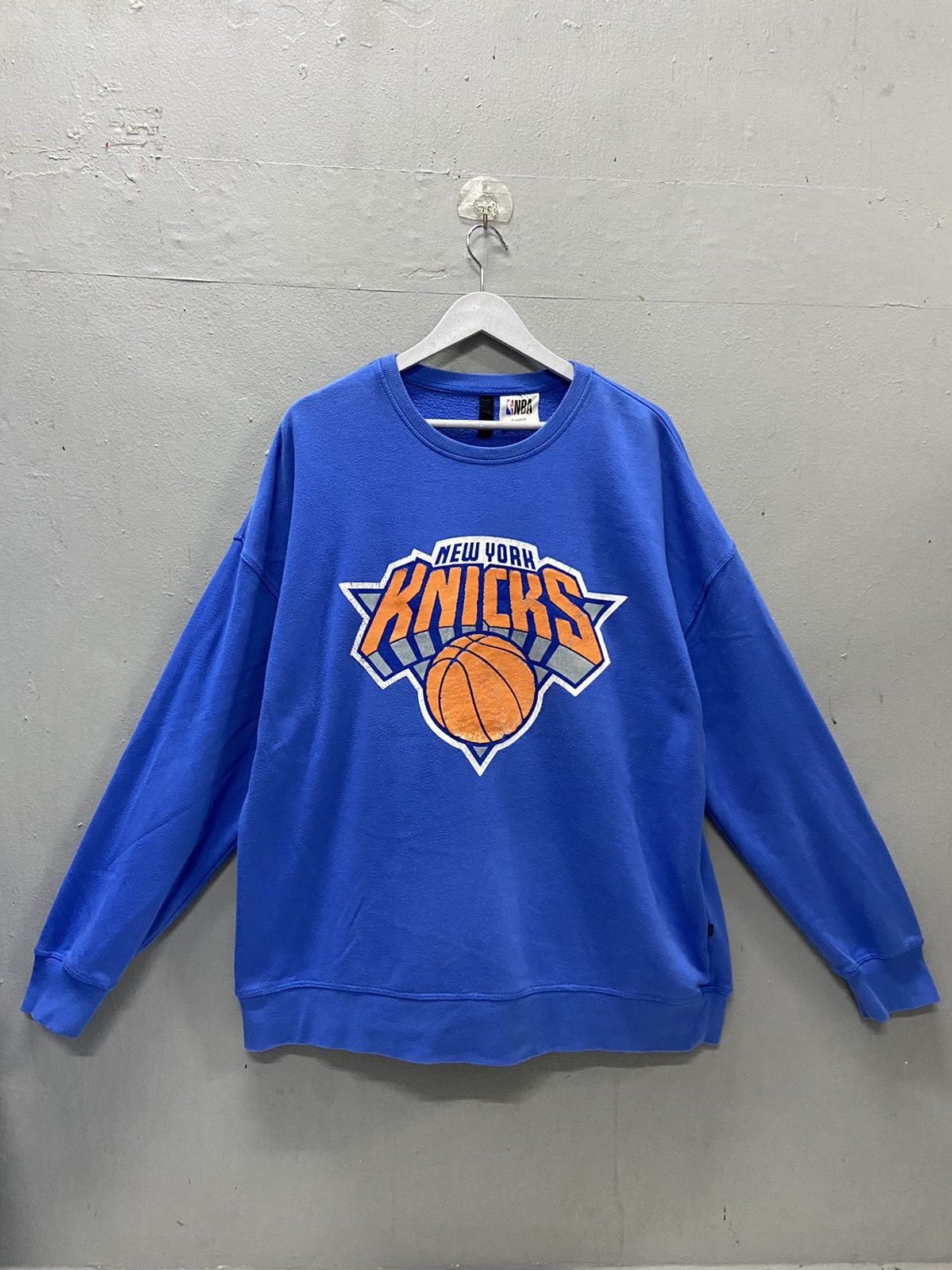 NBA NEW YORK KNICKS NBA SWEATSHIRT Size US L / EU 52-54 / 3 - 1 Thumbnail