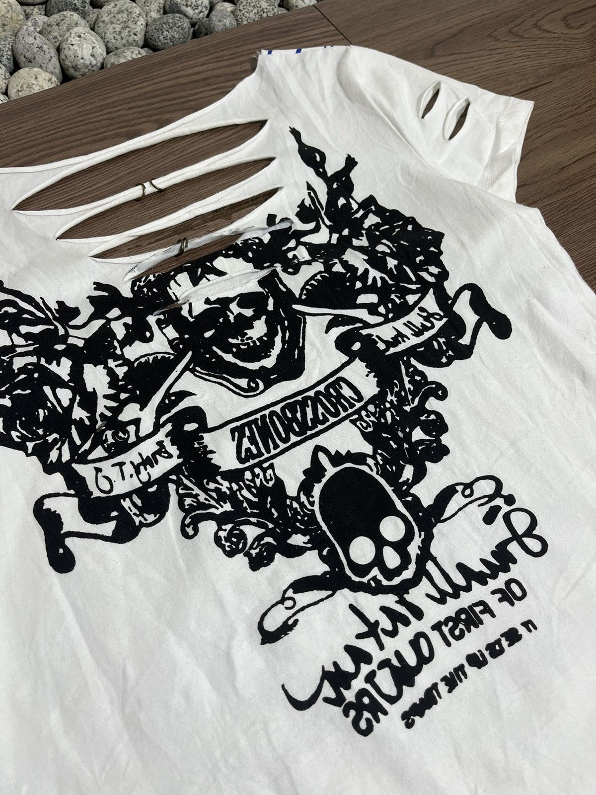 Ed Hardy × Japanese Brand Sick Y2k pierced Skull ripped tee Ed hardy style Size US S / EU 44-46 / 1 - 8 Thumbnail