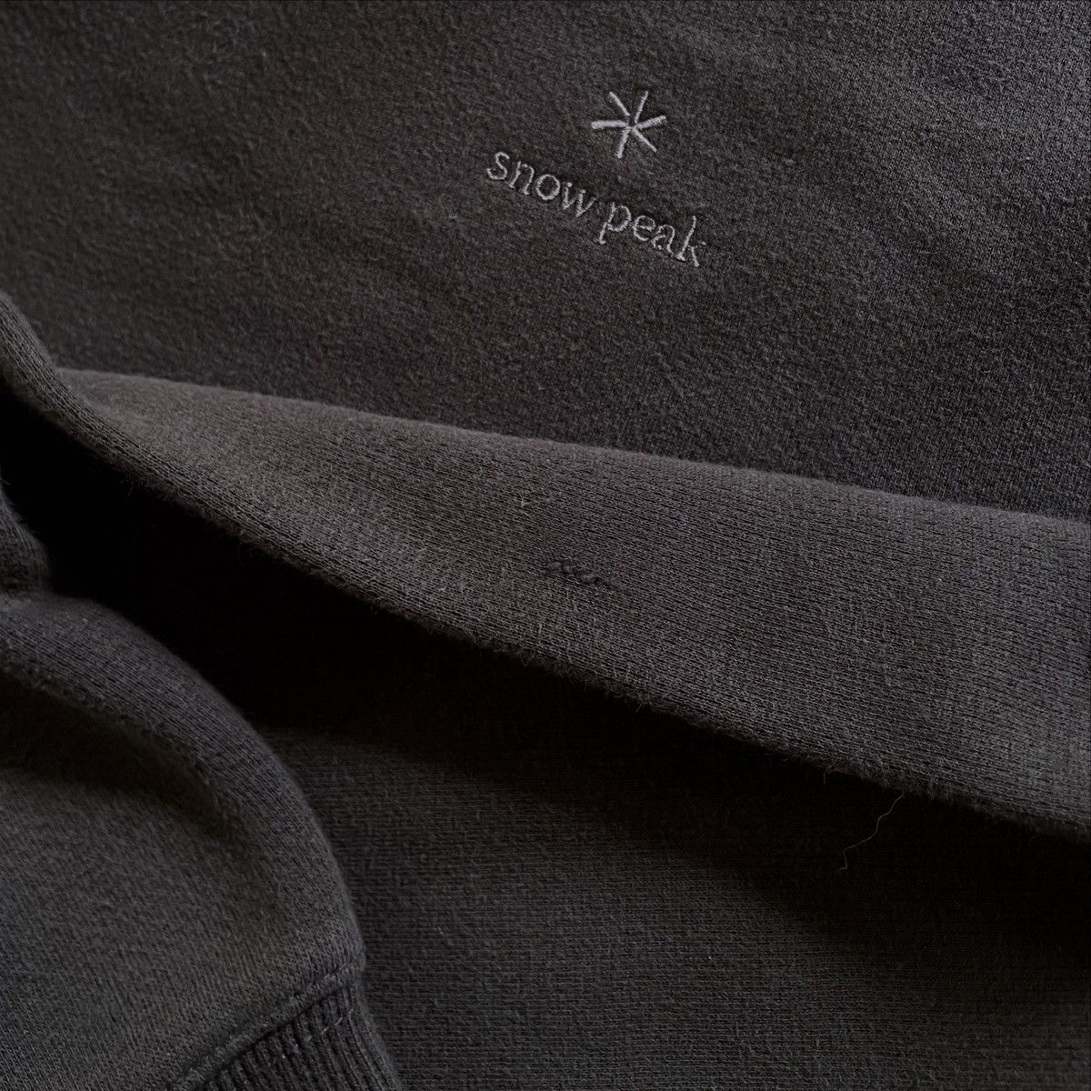 Snow Peak Snow Peak Minimalistic Small Logo Hoodie Size US M / EU 48-50 / 2 - 7 Thumbnail