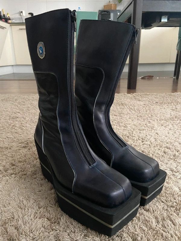 Fotus fotus planet boots Size US 7 / EU 40 - 2 Thumbnail
