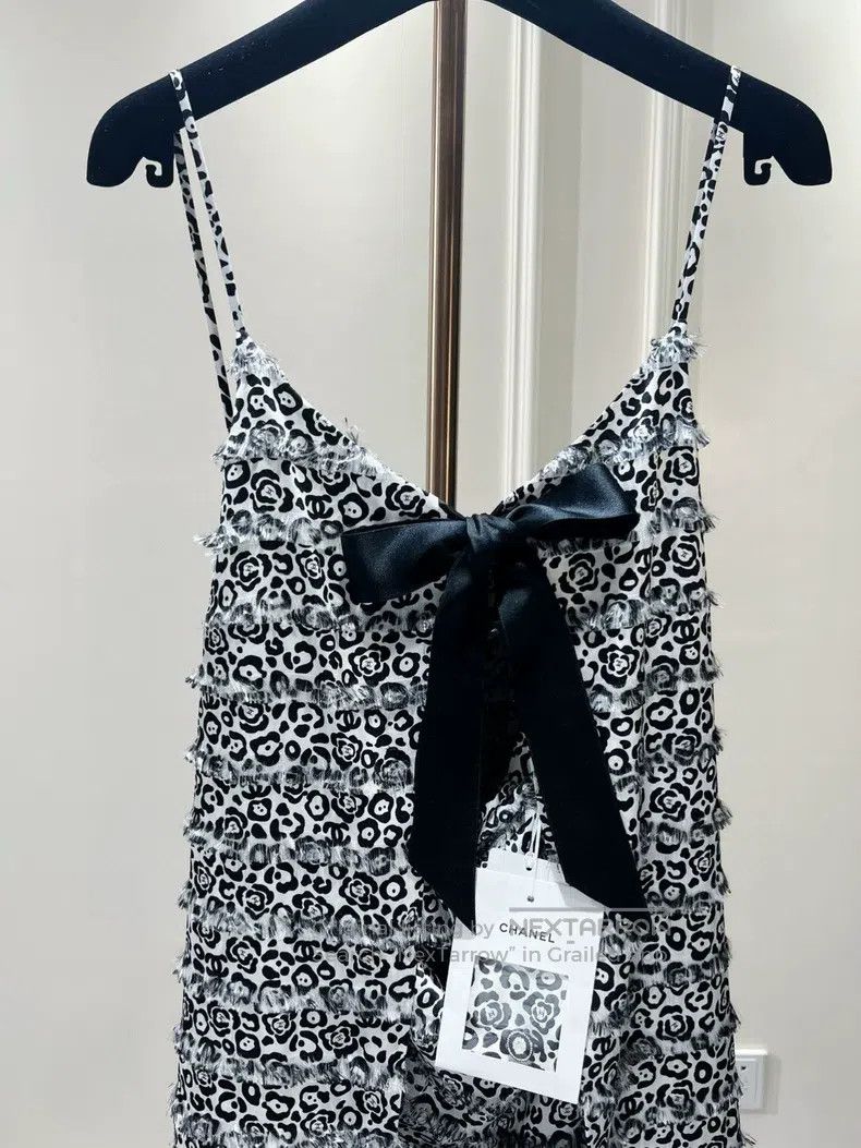 Chanel Chanel 22 Spring and Summer Preview Series Leopard Logo Bo Size XS / US 0-2 / IT 36-38 - 3 Thumbnail