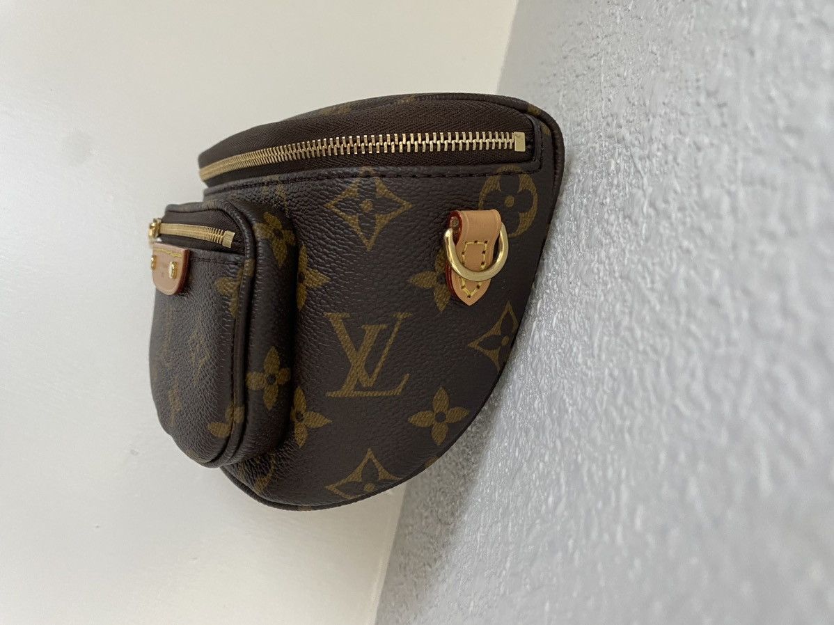 Louis Vuitton Authentic Louis Vuitton Mini Bumbag Monogram Size ONE SIZE - 9 Thumbnail