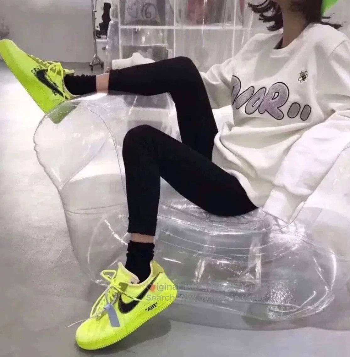 Dior Dior White Flocked Logo Bee Sweatshirt. Size XXS / US 00 / IT 34 - 9 Thumbnail