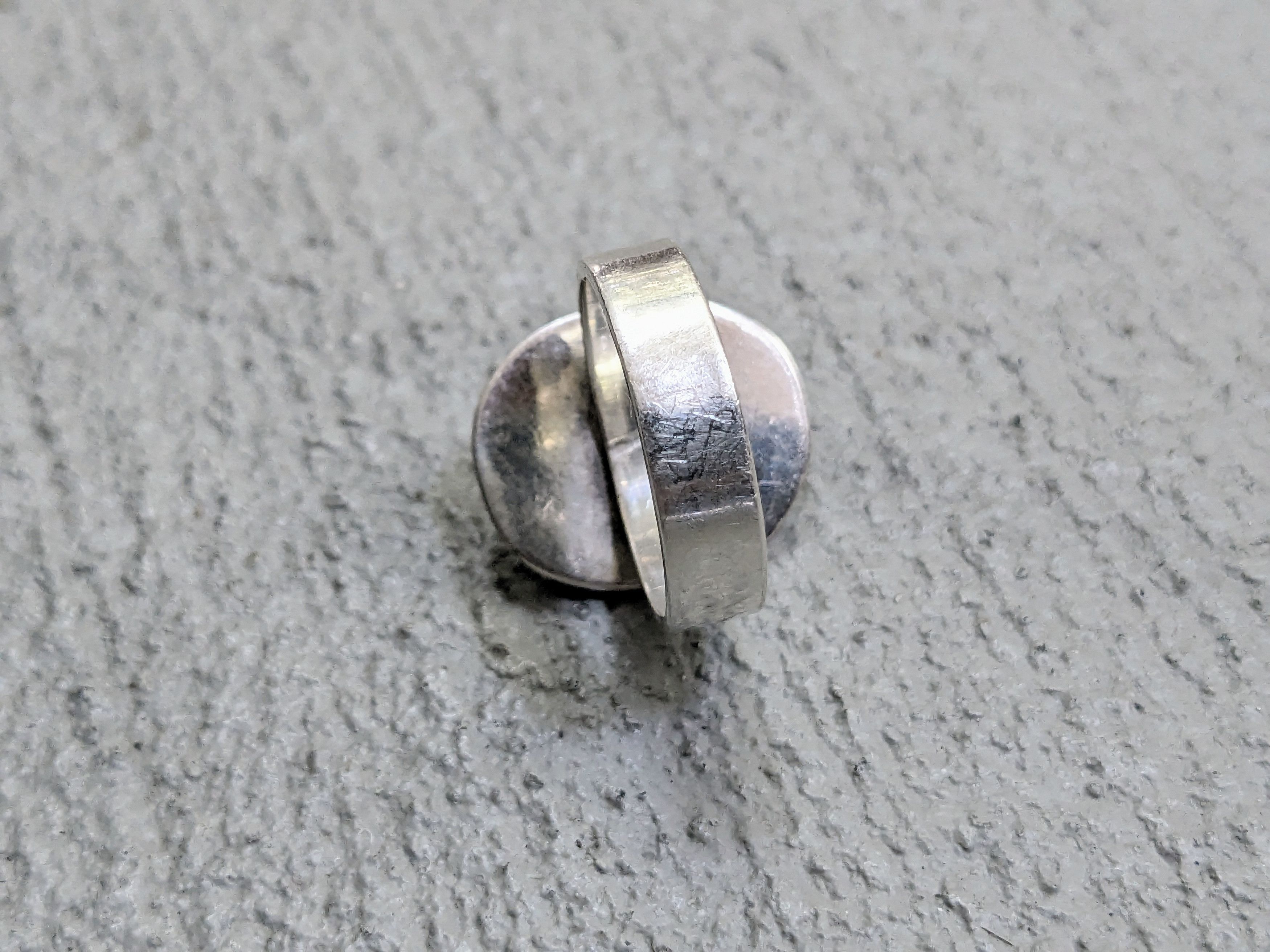 Jewelry × Vintage Vintage Sterling Silver Ring Orange Carnelian 8.25 Hammered Size ONE SIZE - 8 Thumbnail