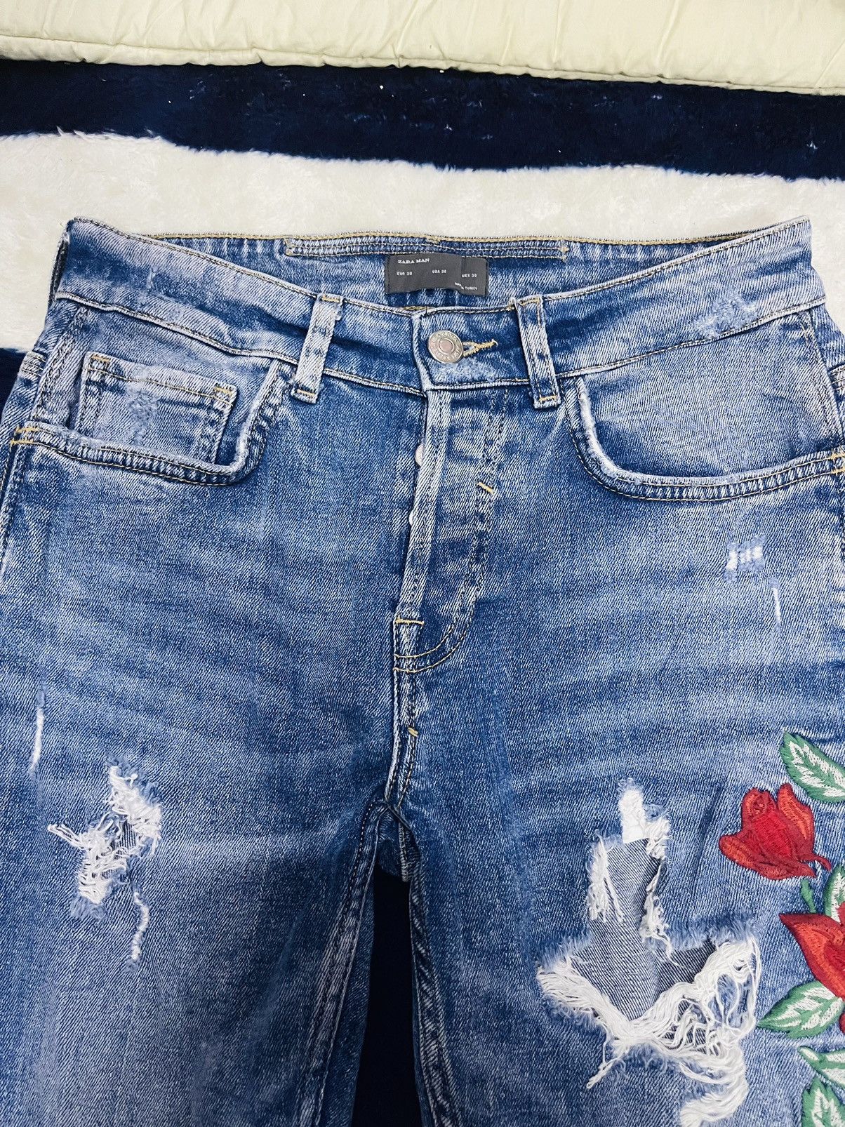 Zara Distressed Zara Man Jeans (11) Size US 28 / EU 44 - 7 Thumbnail