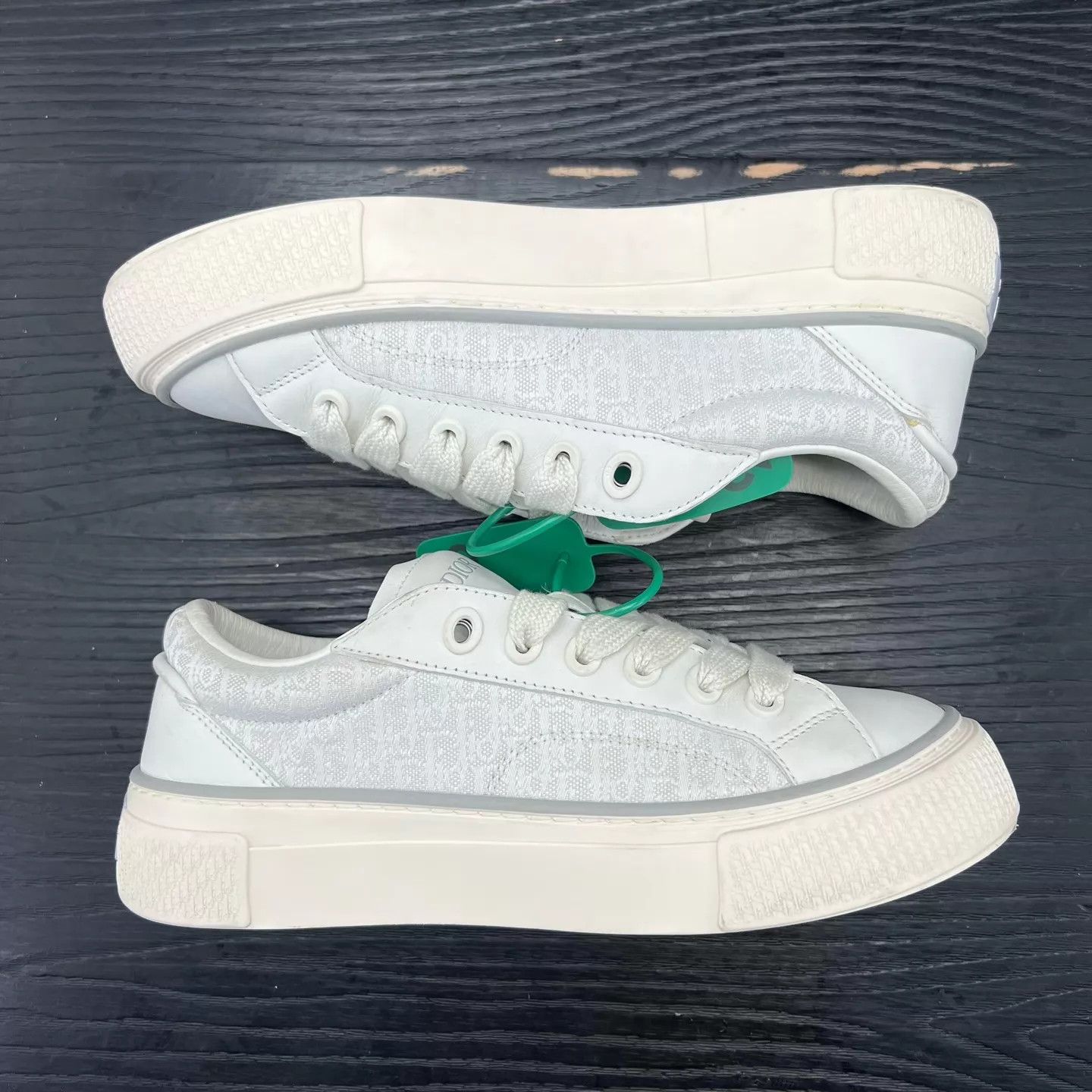 Dior Dior B33 White & Gray 39 Like New Original Box Size US 8.5 / IT 38.5 - 3 Thumbnail