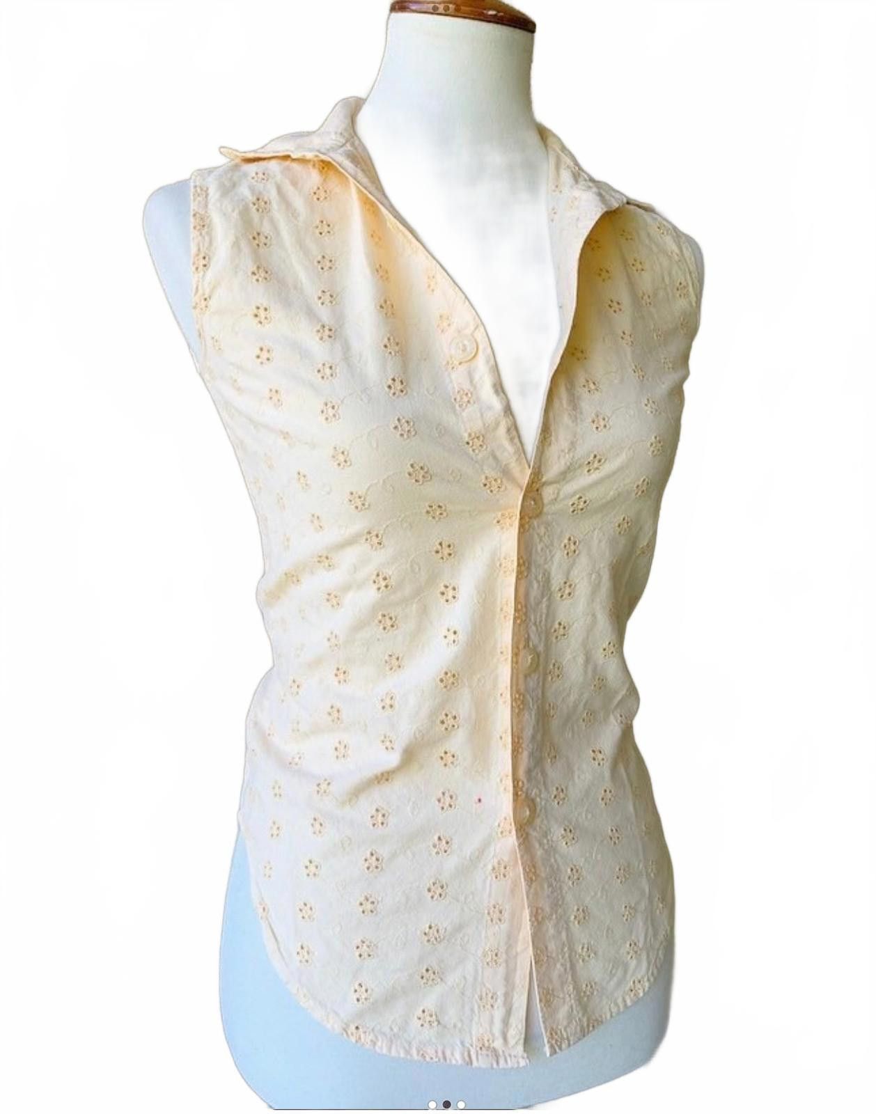 Other MICHAEL Vintage Collared Eyelet Top in Yellow (MEDIUM) Size M / US 6-8 / IT 42-44 - 2 Thumbnail