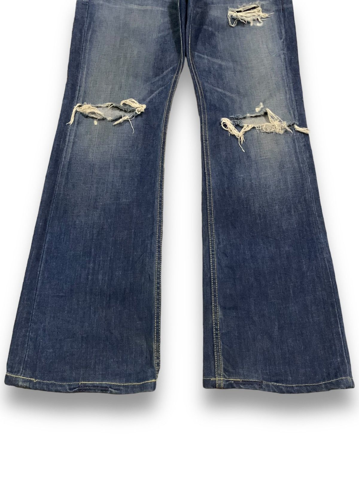 Tornado Mart Vintage Jimmy Taverniti Studded Flare Distress Grunge Jeans Size US 31 - 7 Thumbnail