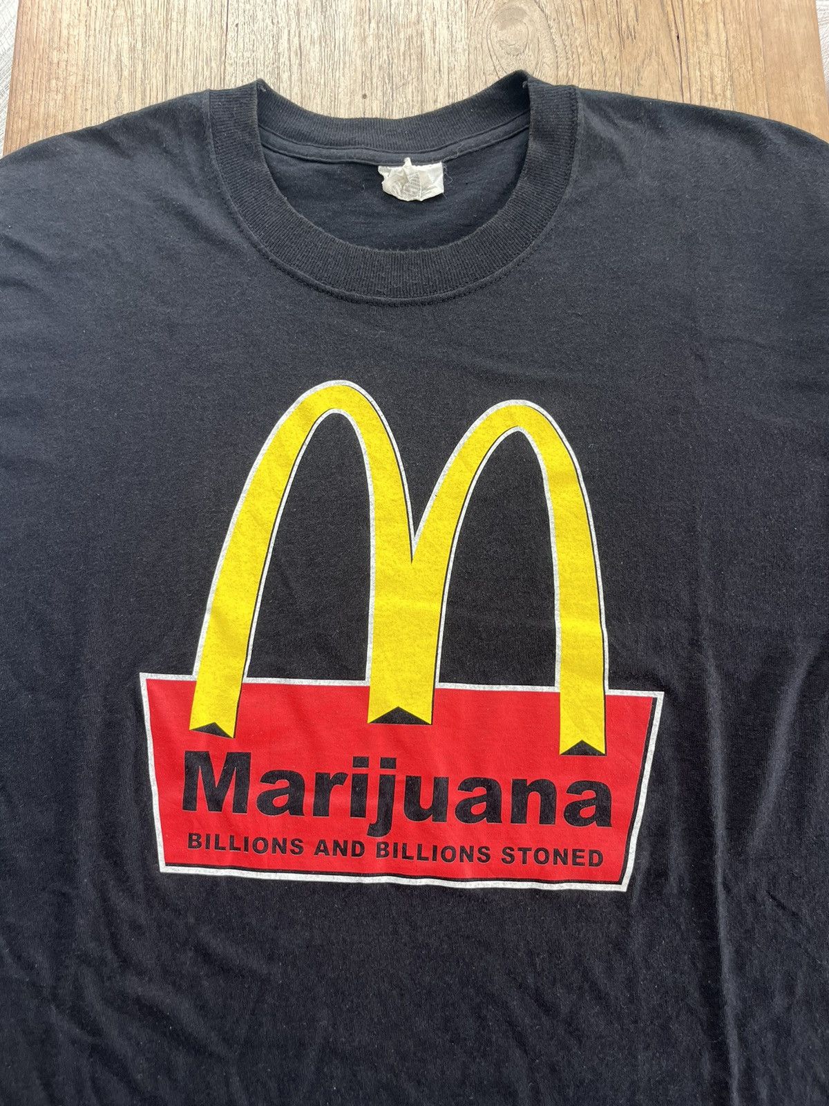 Vintage Vintage Marijuana Billions and Billions Stoned 90’s T-shirt Size US M / EU 48-50 / 2 - 3 Thumbnail