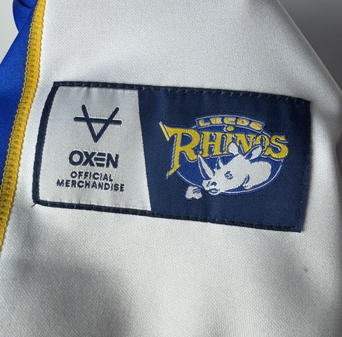 Vintage Leeds Rhinos 2024 Home Rugby Shirt Jersey Oxen Size US M / EU 48-50 / 2 - 6 Thumbnail