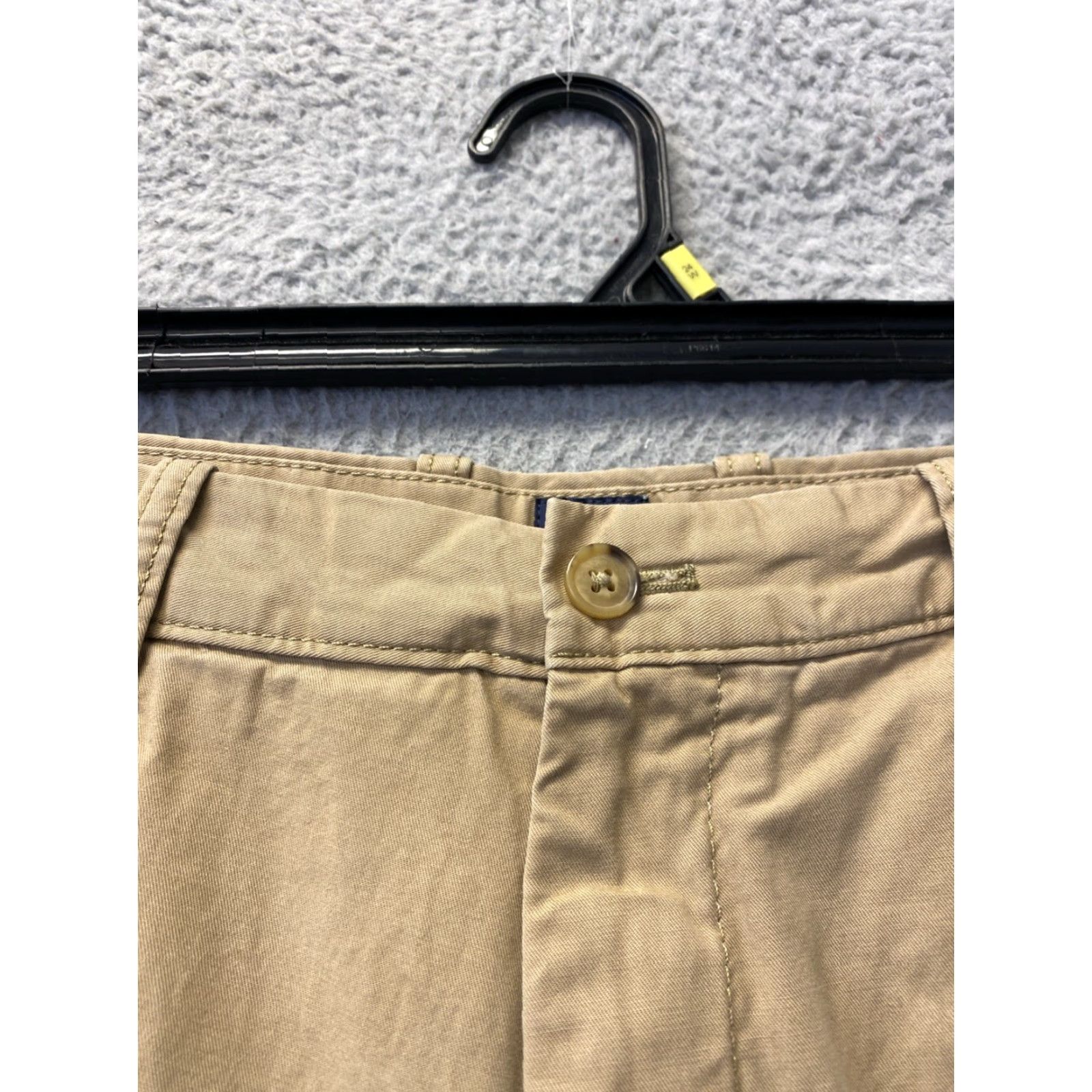 Gap VINTAGE Gap Men’s Shorts Casual Cotton Flat Front 31 Waist 9" Inseam Brown Size US 31 - 2 Thumbnail