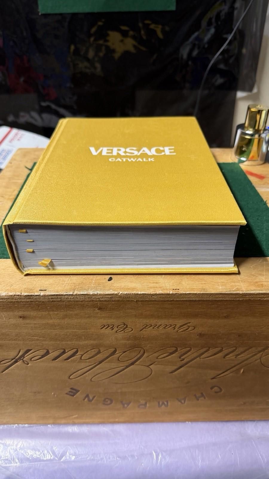 Other Versace Catwalk Hardcover Fashion Book Yale University Press Size ONE SIZE - 12 Thumbnail